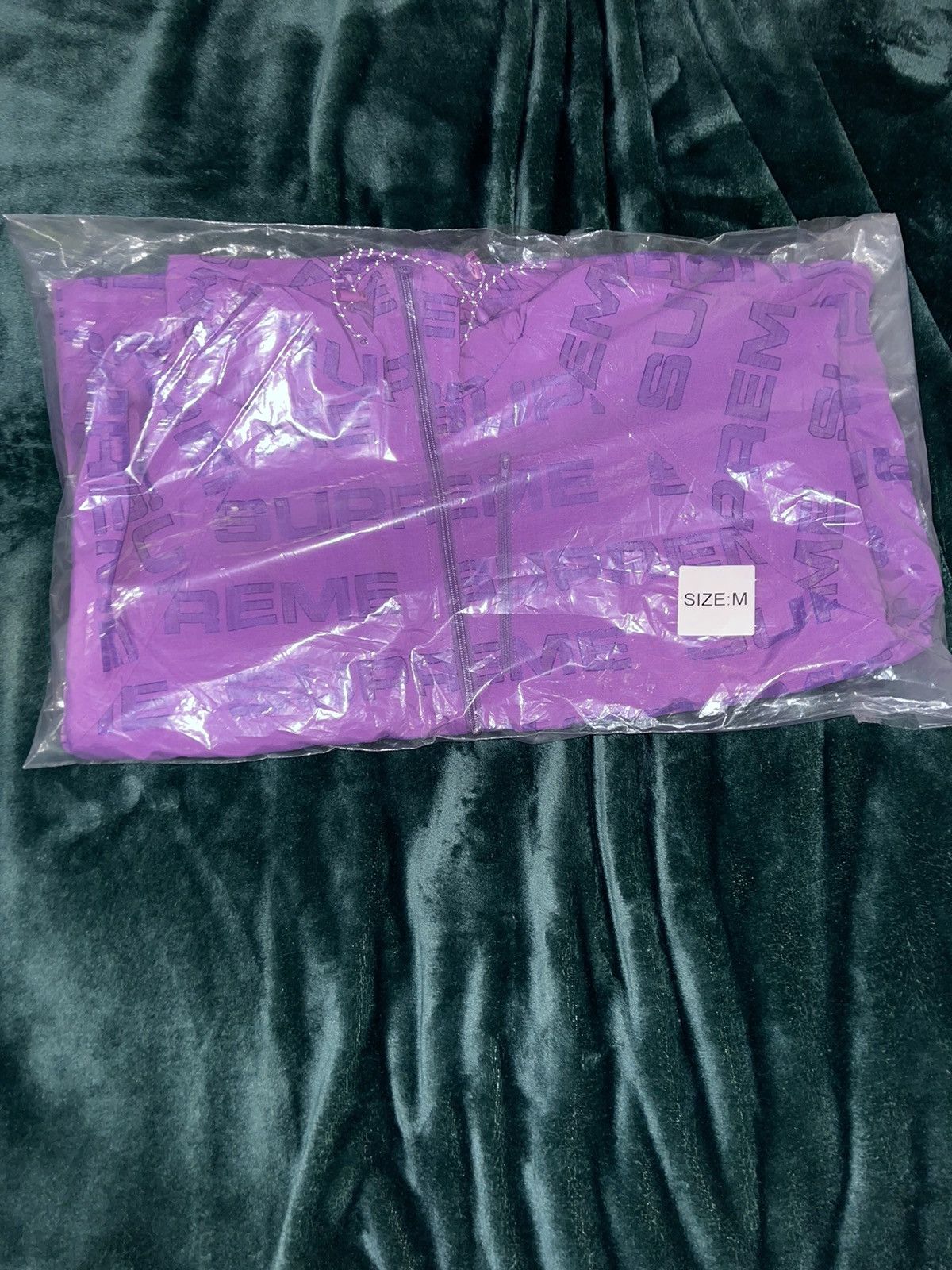 Supreme Supreme Logo Ripstop Hooded Track Jacket ‘Fuchsia’ Size US M / EU 48-50 / 2 - 1 Thumbnail