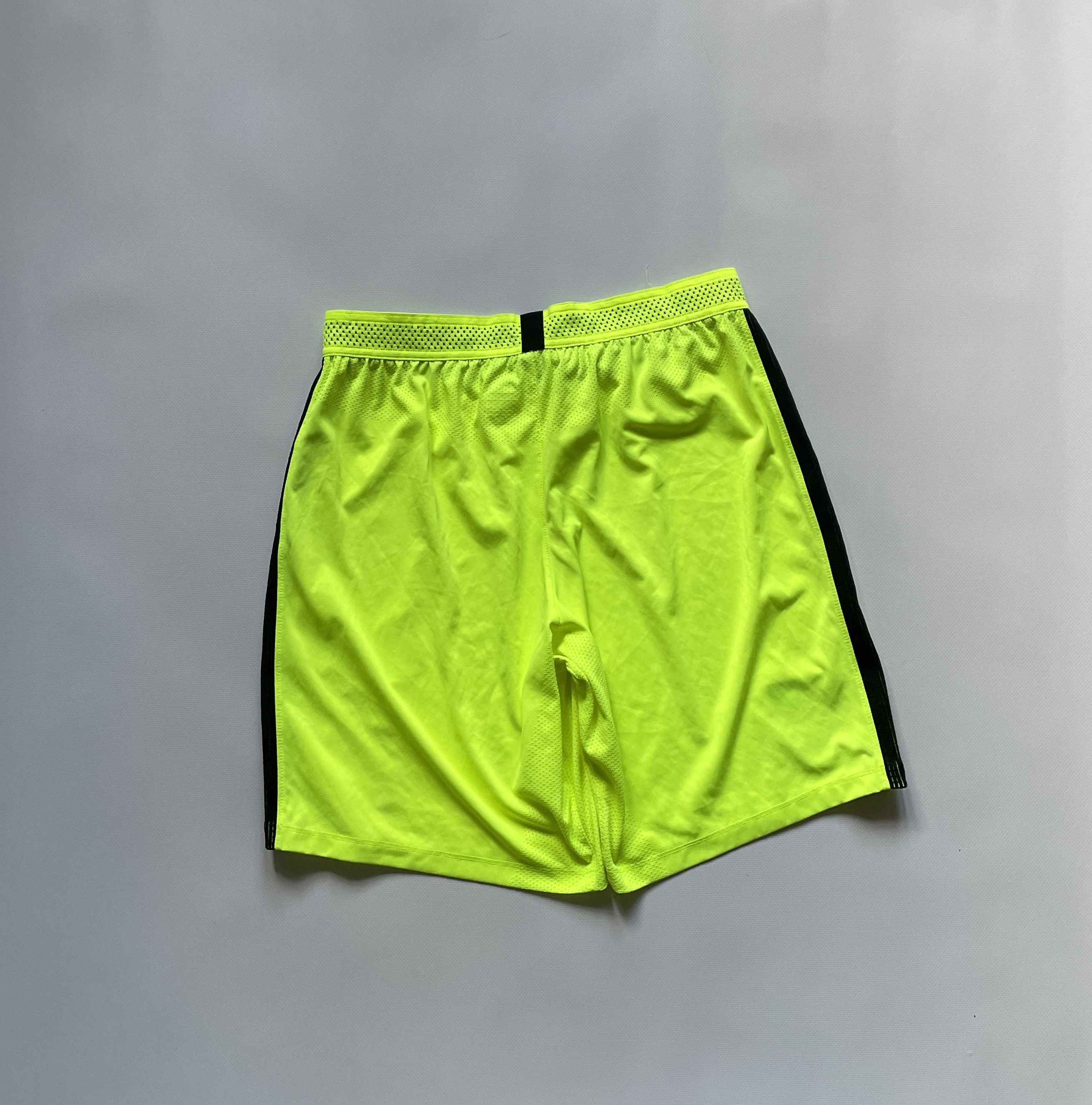 Nike England Goalkeeper Match Worn Shorts Soccer Player Issue Size US 34 / EU 50 - 2 Thumbnail