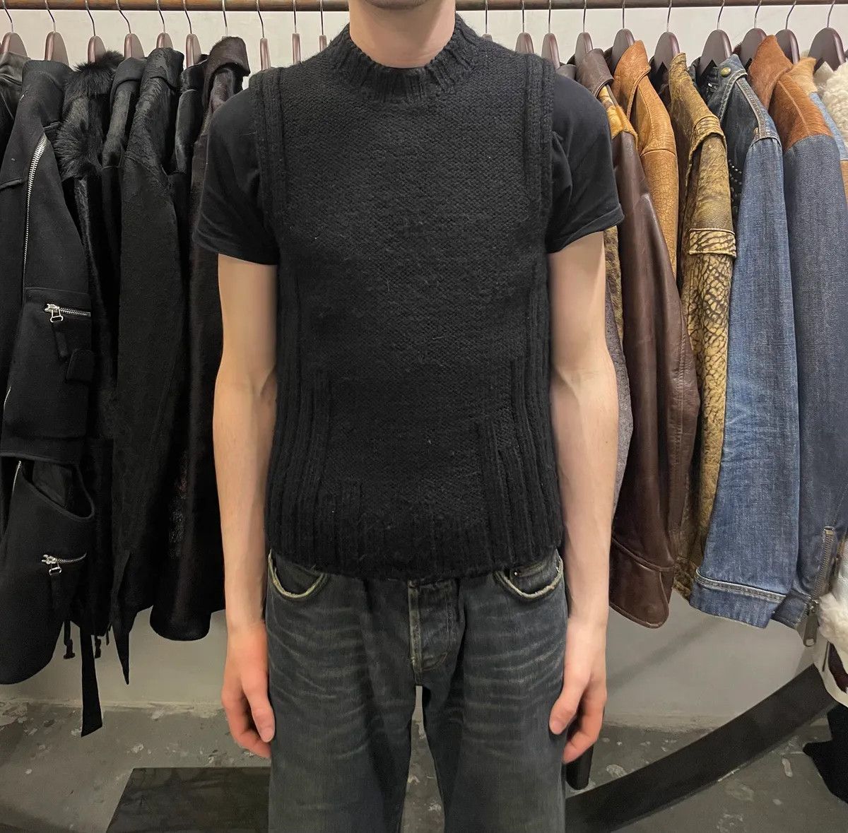 Dsquared2 × Vintage Dsquared2 Black Wool Sleeveless Sweater Size US S / EU 44-46 / 1 - 1 Thumbnail