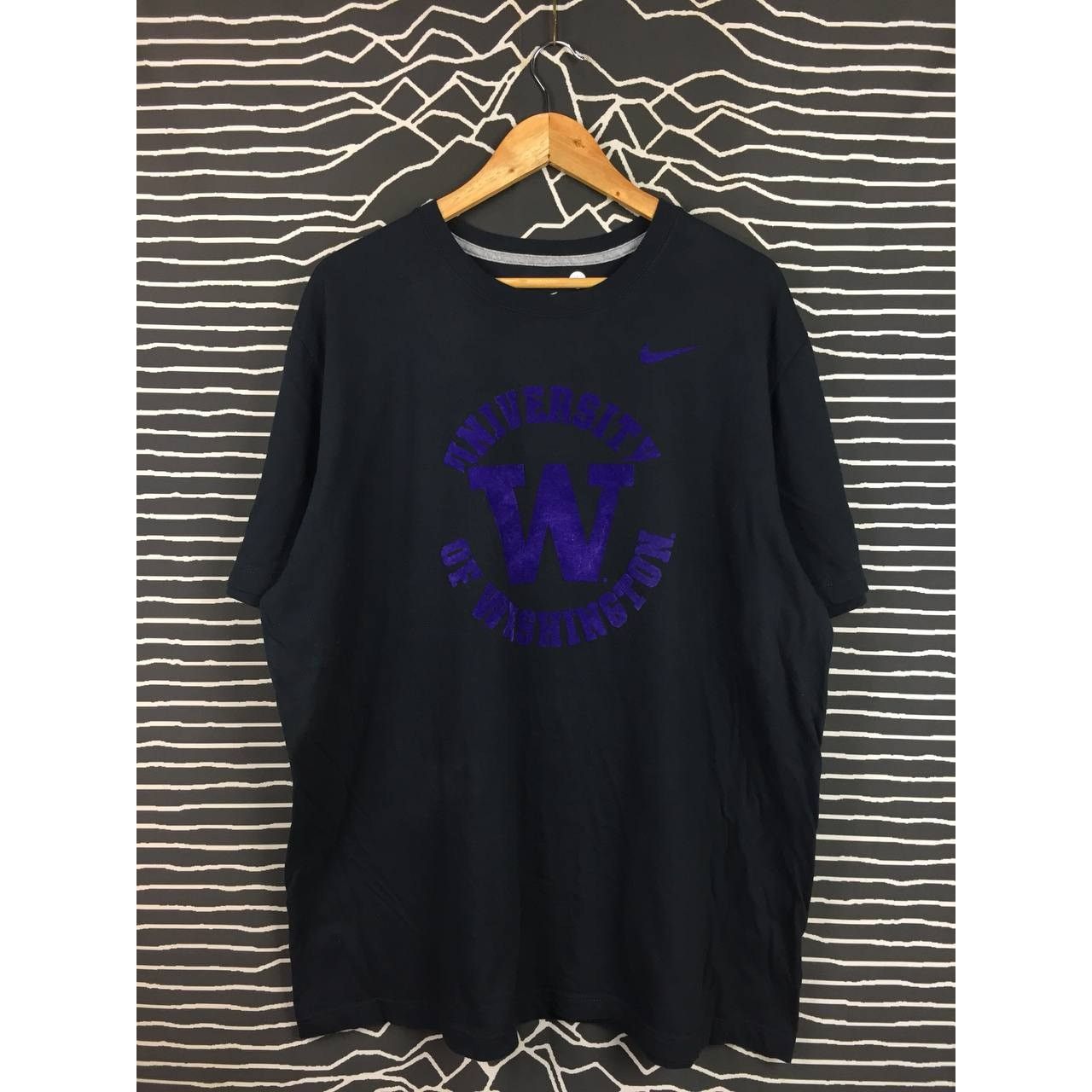 Nike Nike University of Washington Huskies Collegiate Tee Size US XXL / EU 58 / 5 - 1 Thumbnail