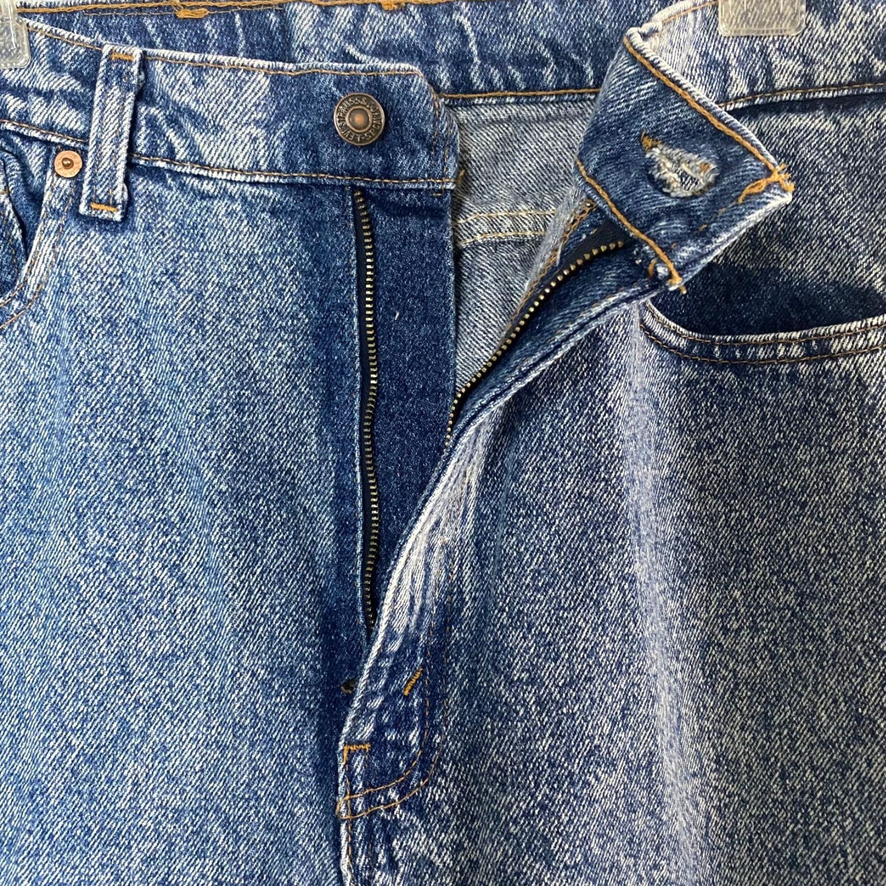 Levi's VINTAGE Levi's 505 Jeans Regular Fit Straight Men 36X29 Blue Denim USA Levi's 505 5-Pocket 29 Inseam Mens Size 36X29 Size US 36 / EU 52 - 6 Thumbnail