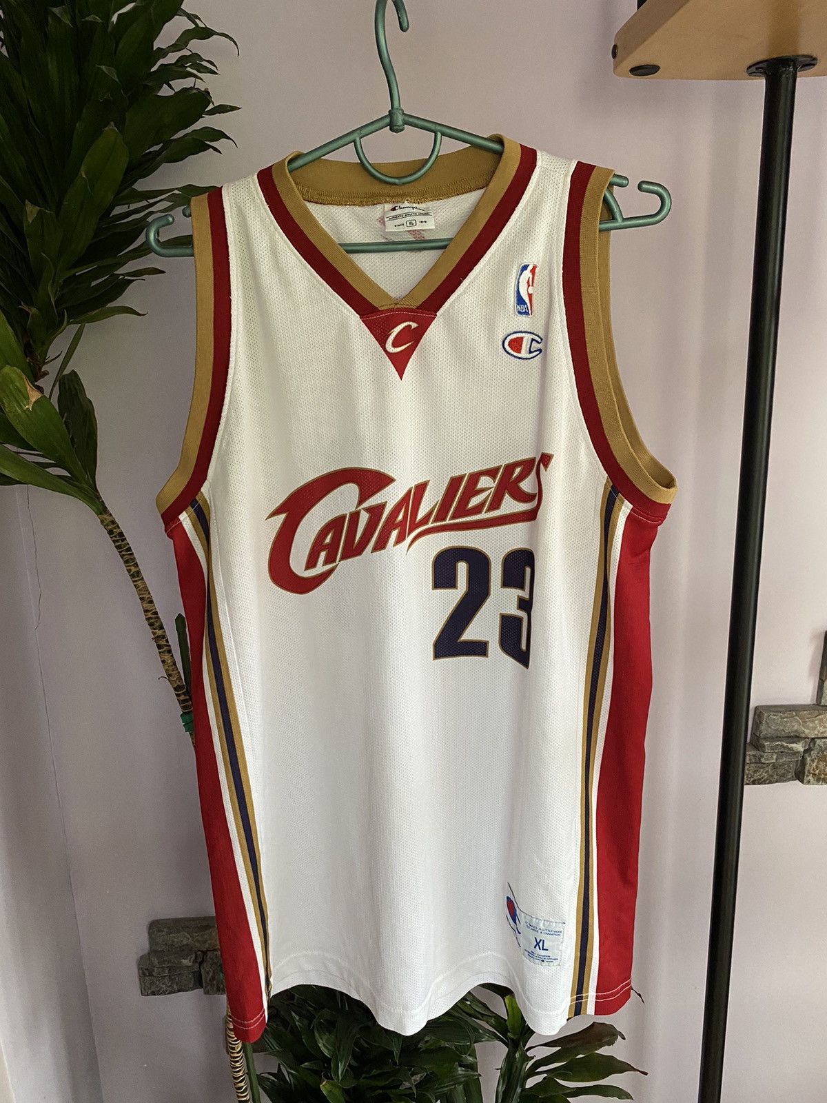 Champion × NBA × Vintage LeBron James Cleveland Cavaliers Jersey 23 Champion NBA Cavs Size US XL / EU 56 / 4 - 11 Thumbnail
