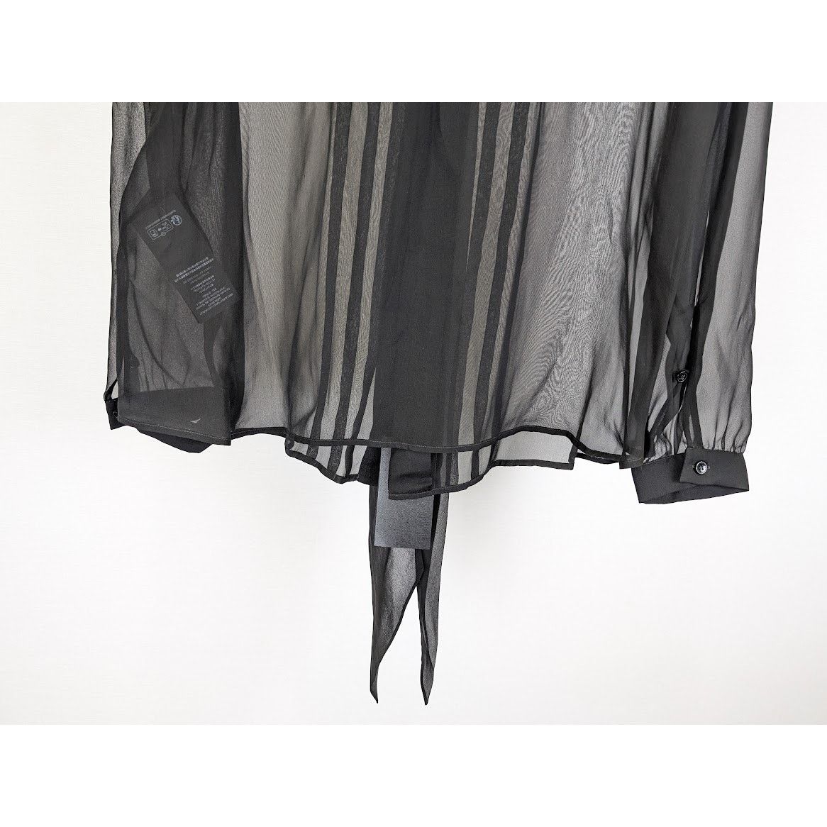 Saint Laurent Paris o1rshd1 Lavallière silk crêpe de chine shirt in Black Size US M / EU 48-50 / 2 - 11 Thumbnail