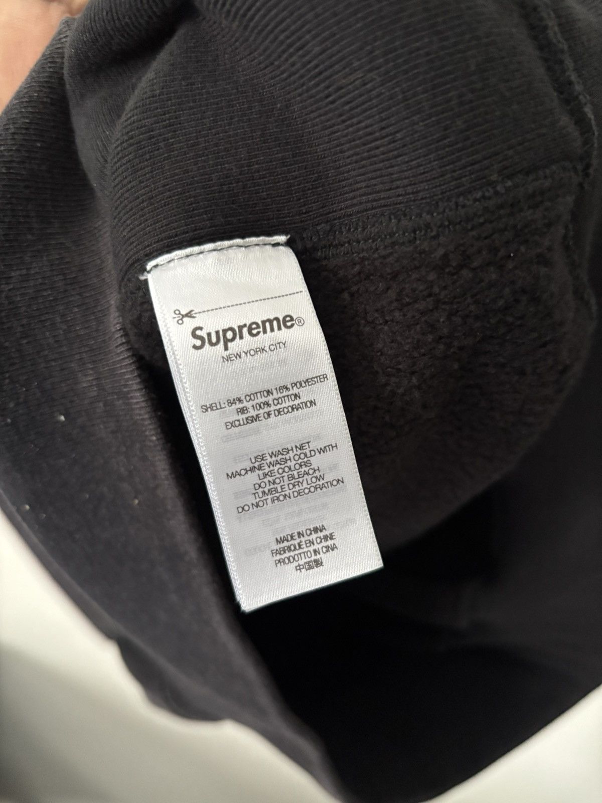 Supreme Supreme Washed Box Logo Crewneck (FW25) Size US L / EU 52-54 / 3 - 6 Thumbnail