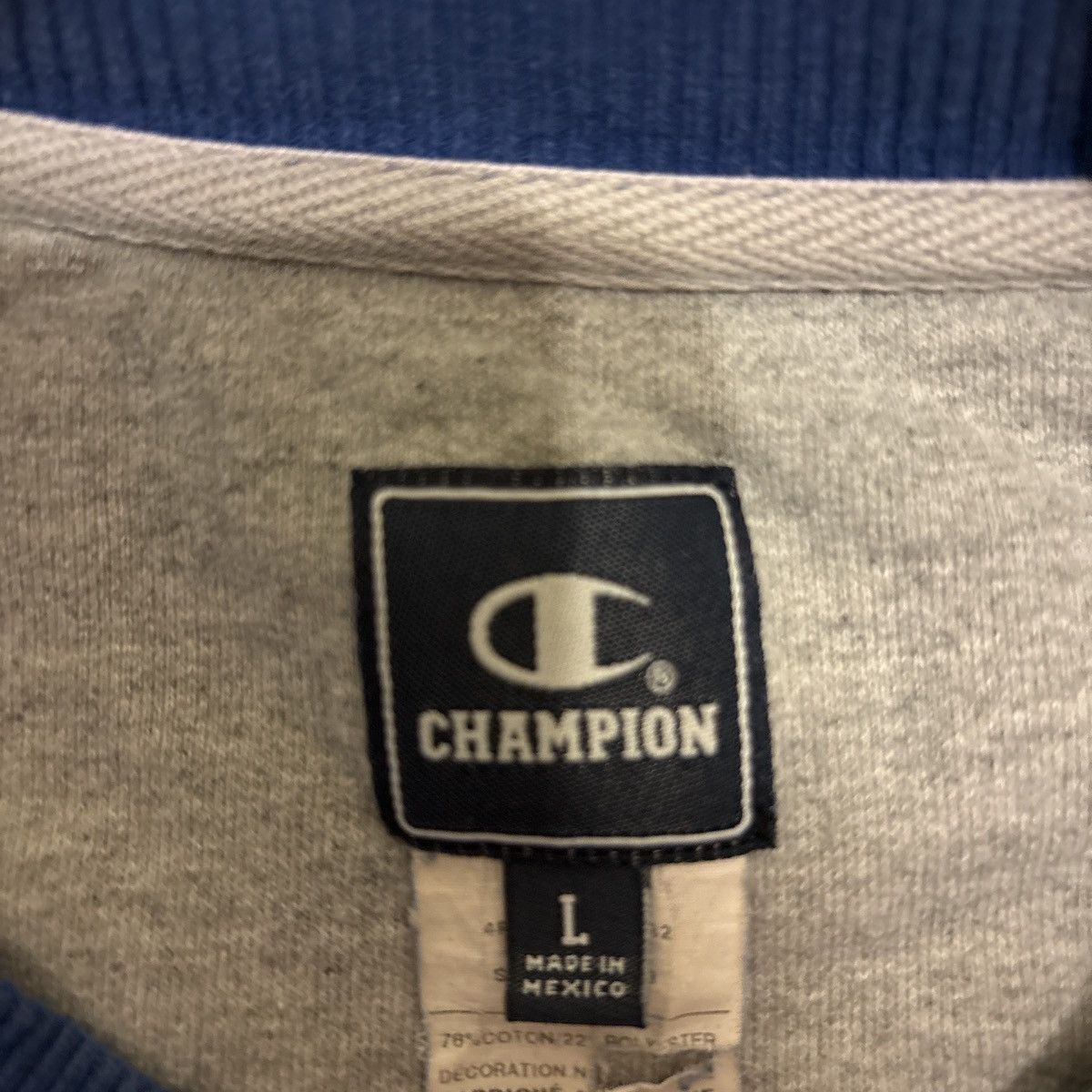 Champion Vintage Champion Blue Crewneck Size US L / EU 52-54 / 3 - 3 Thumbnail