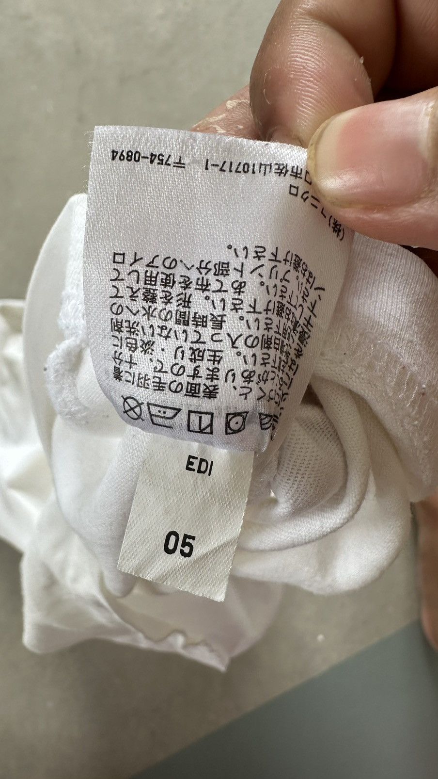 Uniqlo INES DE LA FRESDANGE PEACE FOR ALL TEE Size US M / EU 48-50 / 2 - 6 Thumbnail