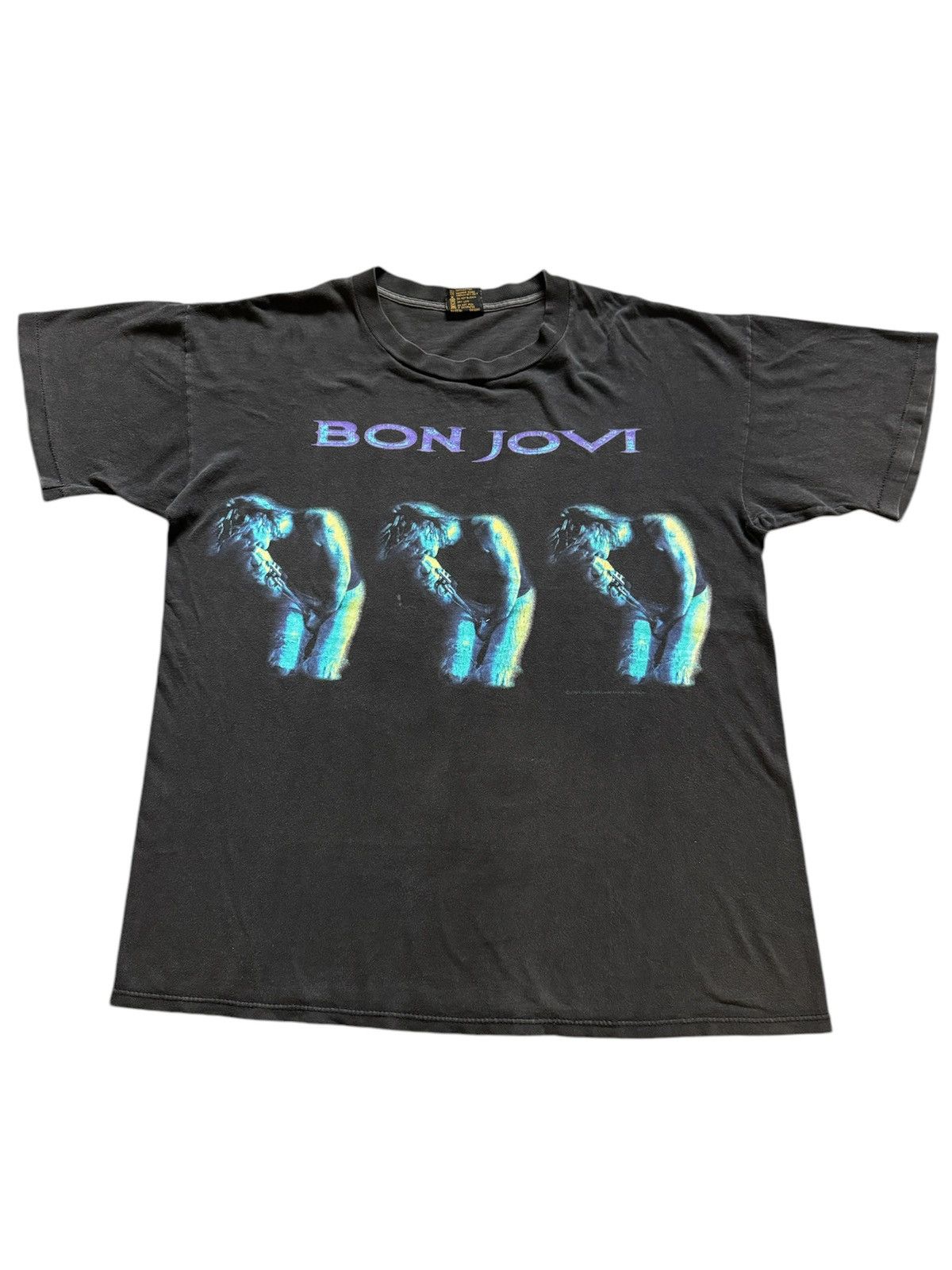 Band Tees VINTAGE 1994 BON JOVI WORLD TOUR BAND TEE FADED Size US L / EU 52-54 / 3 - 1 Thumbnail