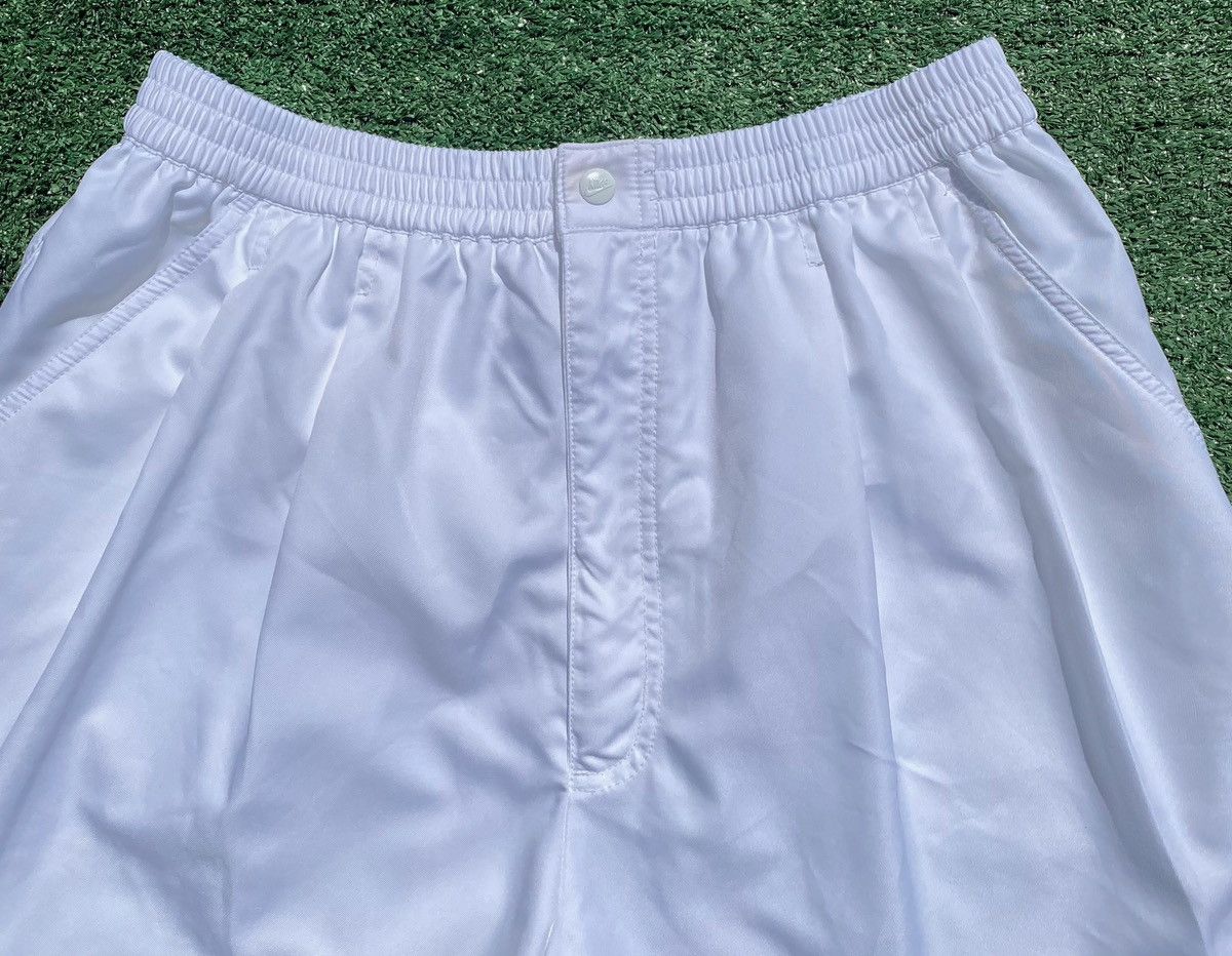 Nike 90’s Nike Tennis Challenge Court Agassi White Shorts Large Size US 36 / EU 52 - 2 Thumbnail