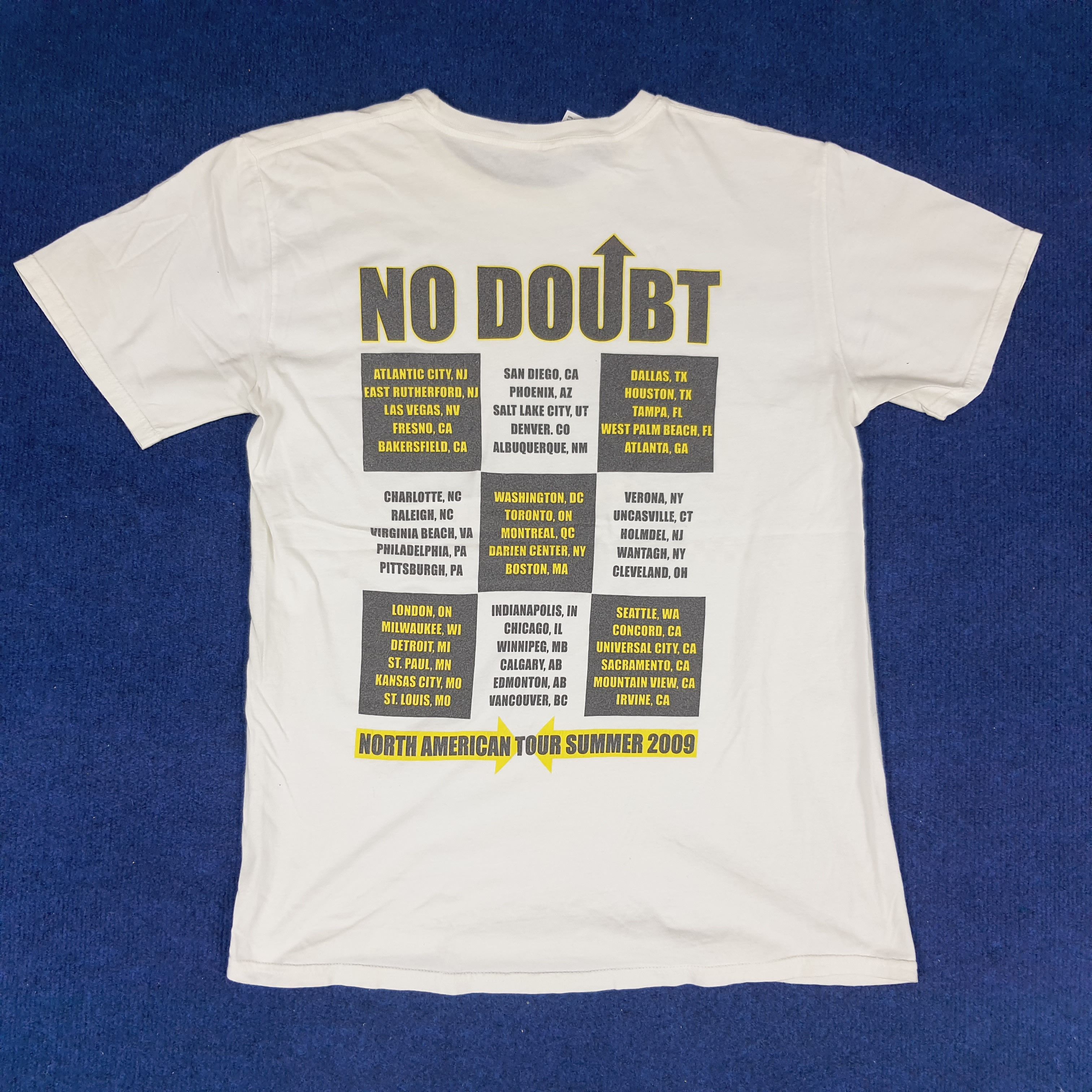 Band Tees × Vintage Vintage No Doubt Band North American Tour Summer 2009 Tshirt Size US M / EU 48-50 / 2 - 3 Thumbnail