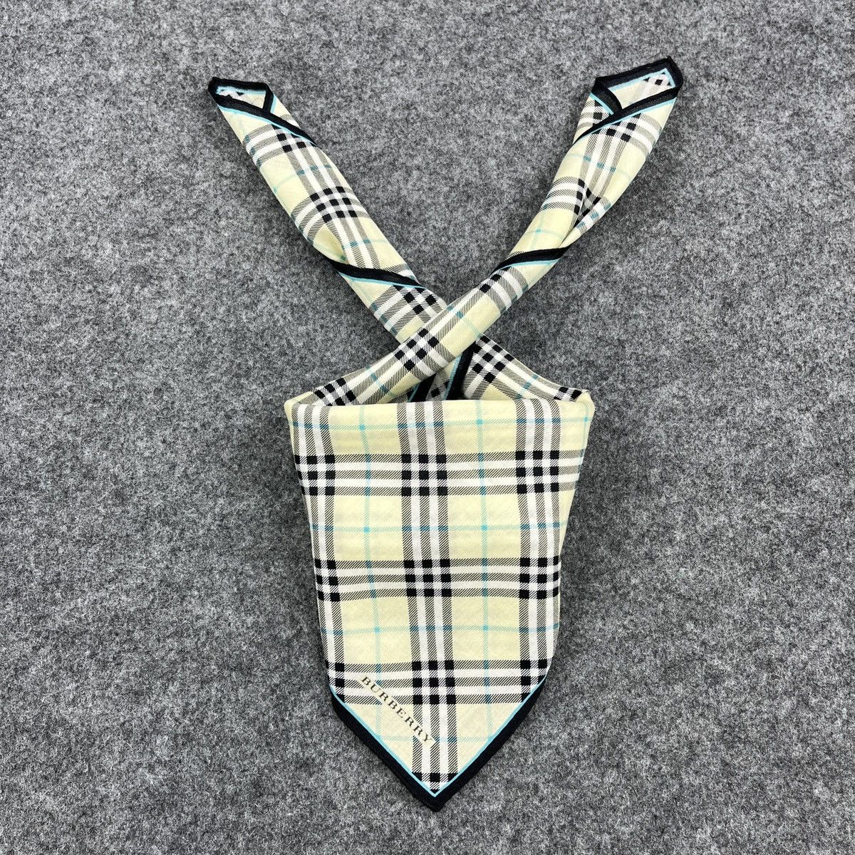 Burberry Burberry Handkerchief / Neckerchief / Headscarf B1658 Size ONE SIZE - 4 Thumbnail
