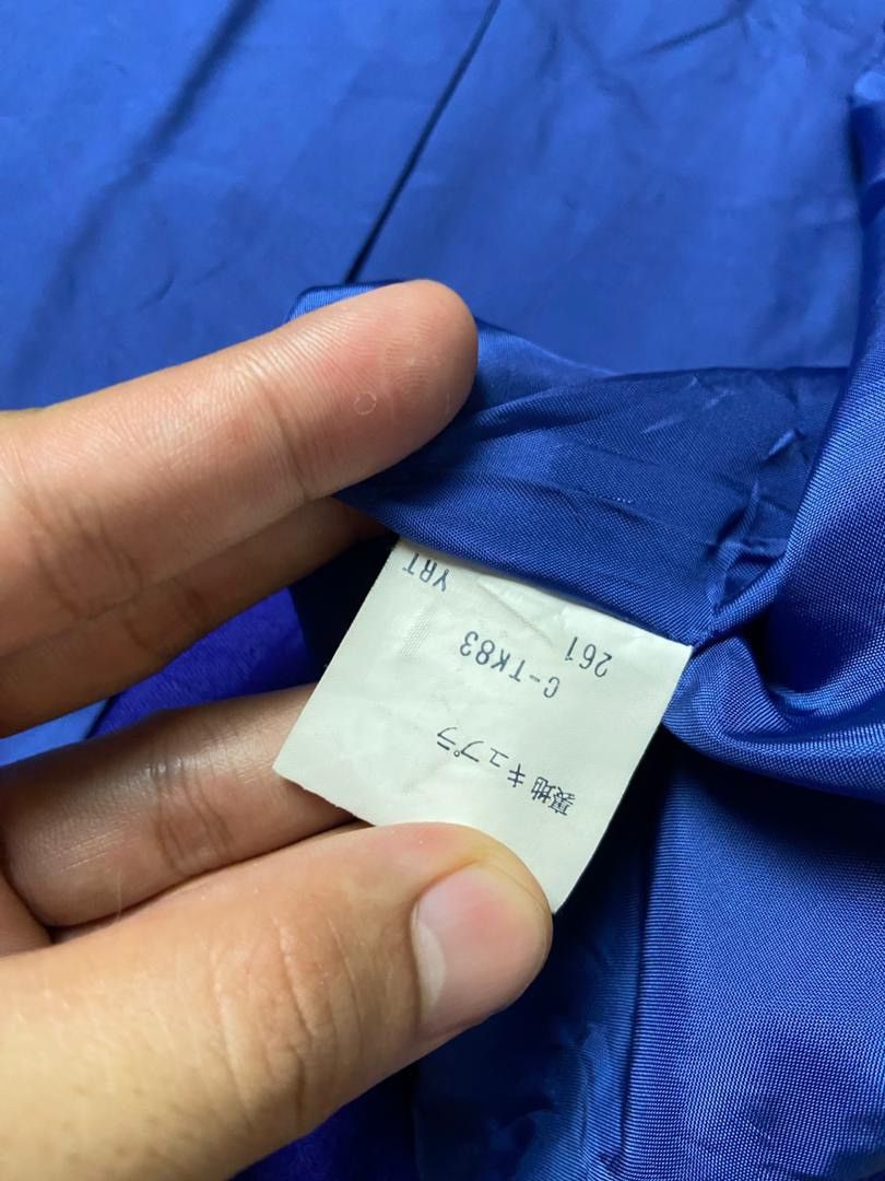 Yves Saint Laurent Yves Saint Laurent Femmes Silk Blazer (191) Size XS / US 0-2 / IT 36-38 - 4 Thumbnail