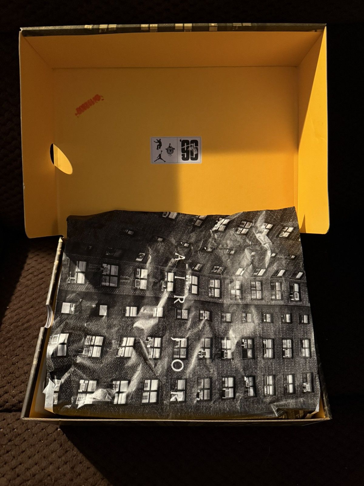 Jordan Brand × Union LA Nike Air Jordan 1 x Union LA “Bephie’s Beauty Supply” NEW DS Size US 9 / EU 42 - 5 Thumbnail
