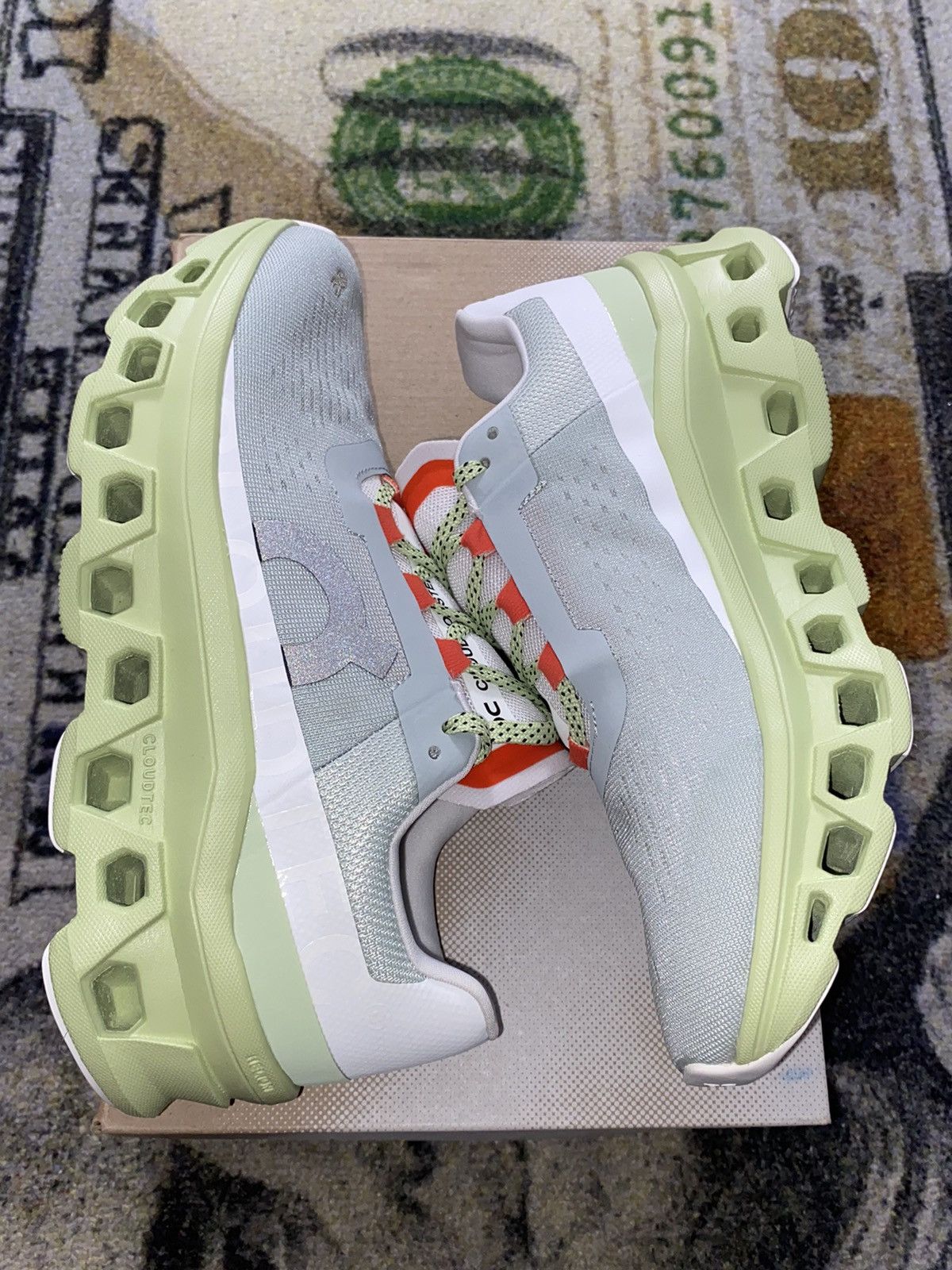 On On Running Cloudmonster Glacier Grey Meadow Green Size US 8.5 / IT 38.5 - 2 Thumbnail