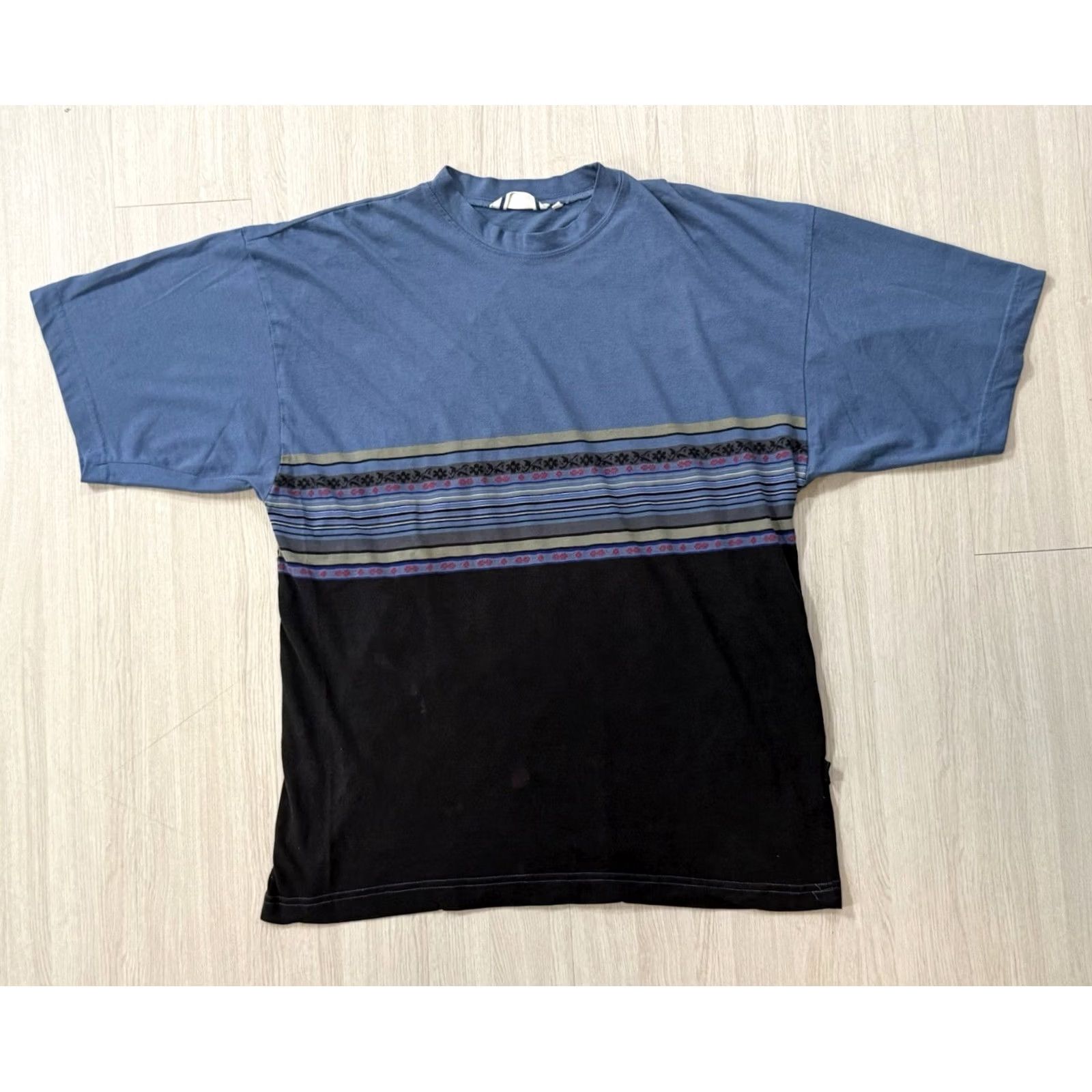 Quiksilver VINTAGE Quiksilver Shirt XL Men Heavyweight Floral Striped Crew Neck USA 90s T-Shirt Size US XL / EU 56 / 4 - 2 Thumbnail