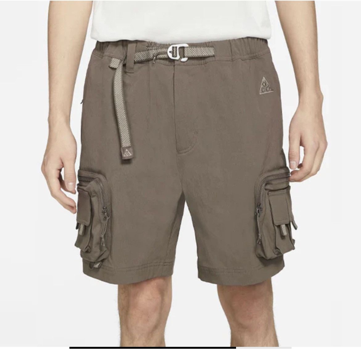 image of Nike Acg Solid Color Cargo Shorts in Brown, Men's (Size 36)