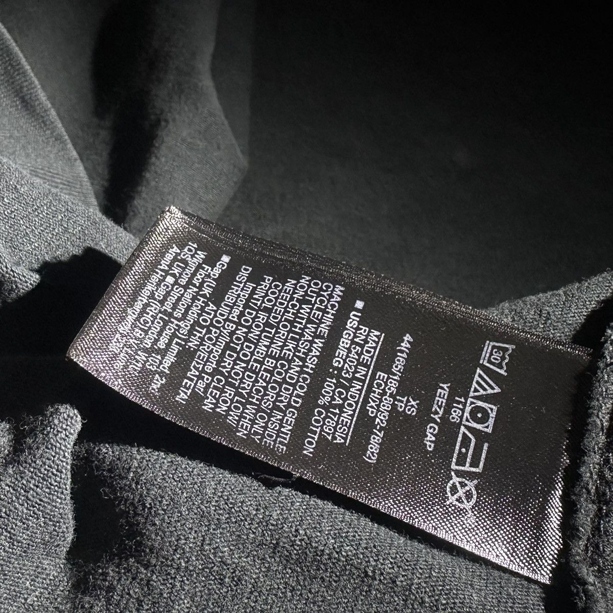 Balenciaga × Gap × Yeezy Yeezy Gap Engineered by Balenciaga Logo No Seam Tee Men’s Size US XS / EU 42 / 0 - 6 Thumbnail