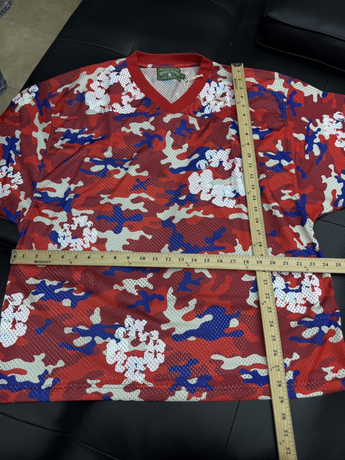 DENIM TEARS Denim Tears Red Camo Cotton Wreath Jersey Size L (NEW) Size US L / EU 52-54 / 3 - 7 Thumbnail