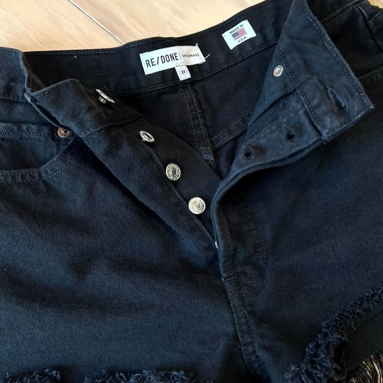 RE/DONE RE/DONE The Short Denim Black Jean Cut Off 2” Inseam Women’s 27 Size 27" / US 4 / IT 40 - 3 Thumbnail