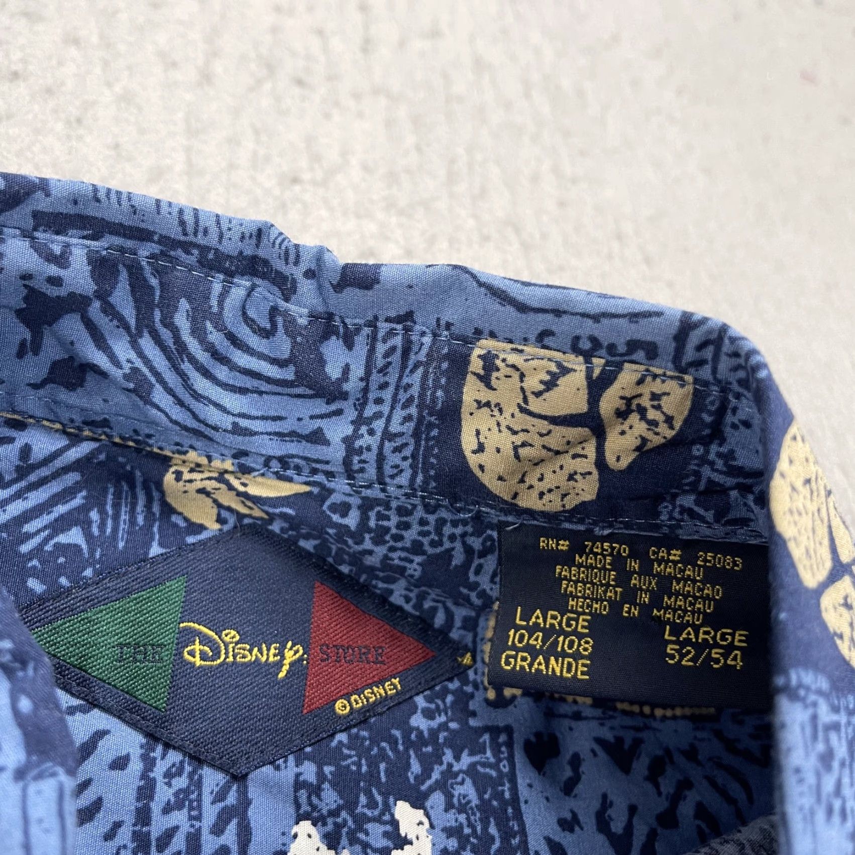 Disney VINTAGE Disney Shirt Mens Large Blue Sea Shell Mickey Mouse Cruise Hawaiian 90s Size US L / EU 52-54 / 3 - 4 Thumbnail