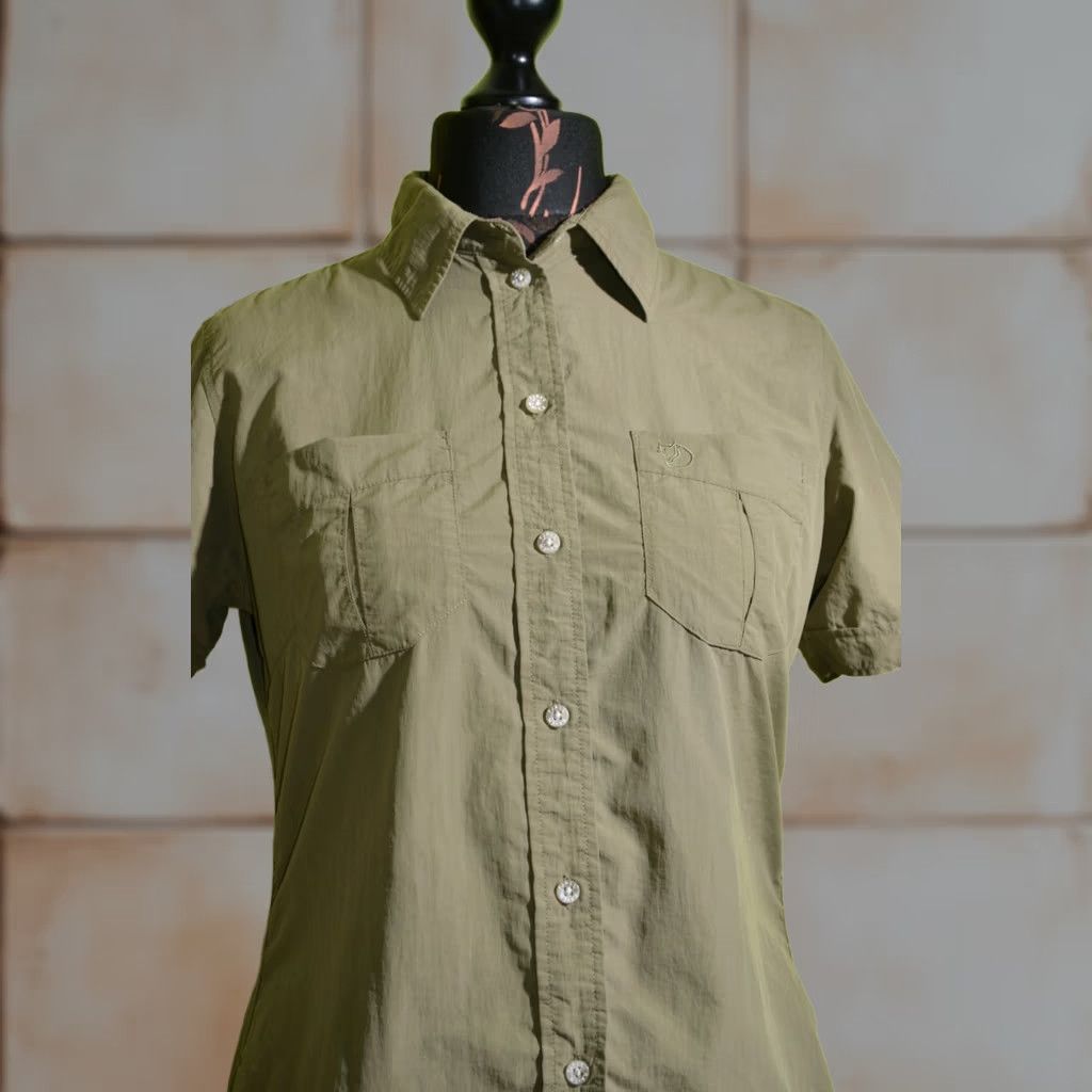 Vintage Fjällräven Womens Shirt Short Sleeve Size S khaki Button-Up Casual Outdoor sag Size S / US 4 / IT 40 - 1 Thumbnail