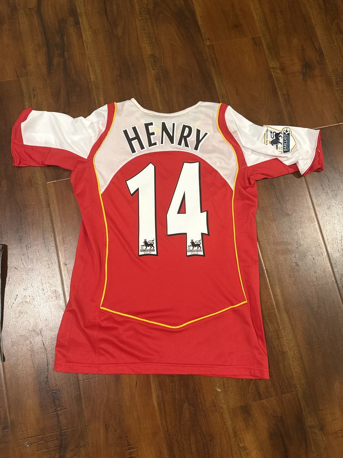 Nike Vintage Arsenal Thierry Henry jersey Size US M / EU 48-50 / 2 - 3 Thumbnail