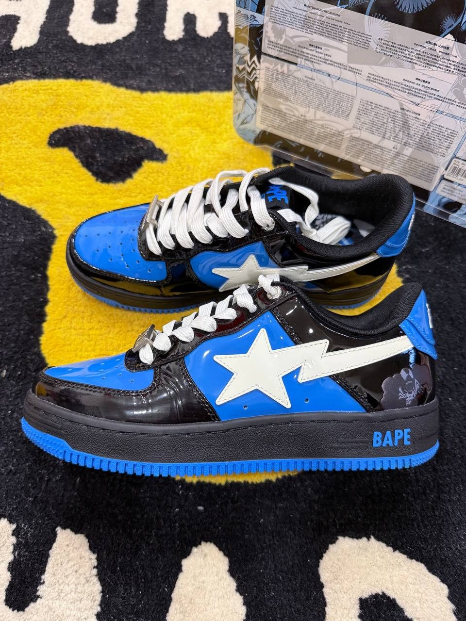 Bape × Marvel Comics Bape Sta Marvel Comics Venom (2022) US7 Size US 7 / EU 40 - 1 Thumbnail