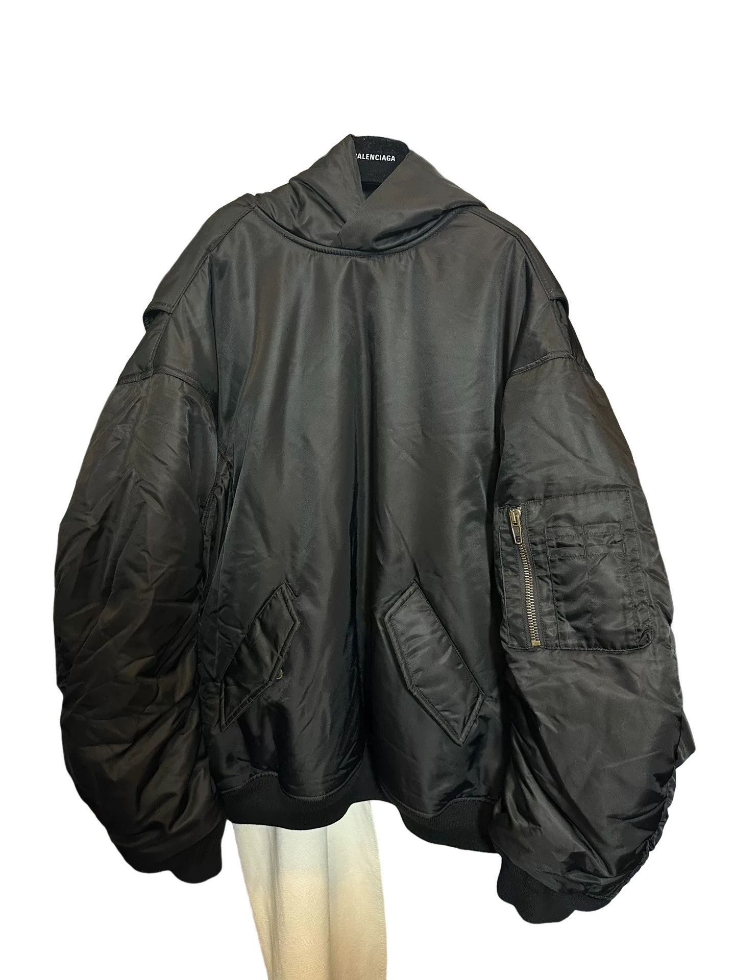 Balenciaga Balenciaga Hooded Bomber Jacket Size S Size US S / EU 44-46 / 1 - 1 Thumbnail