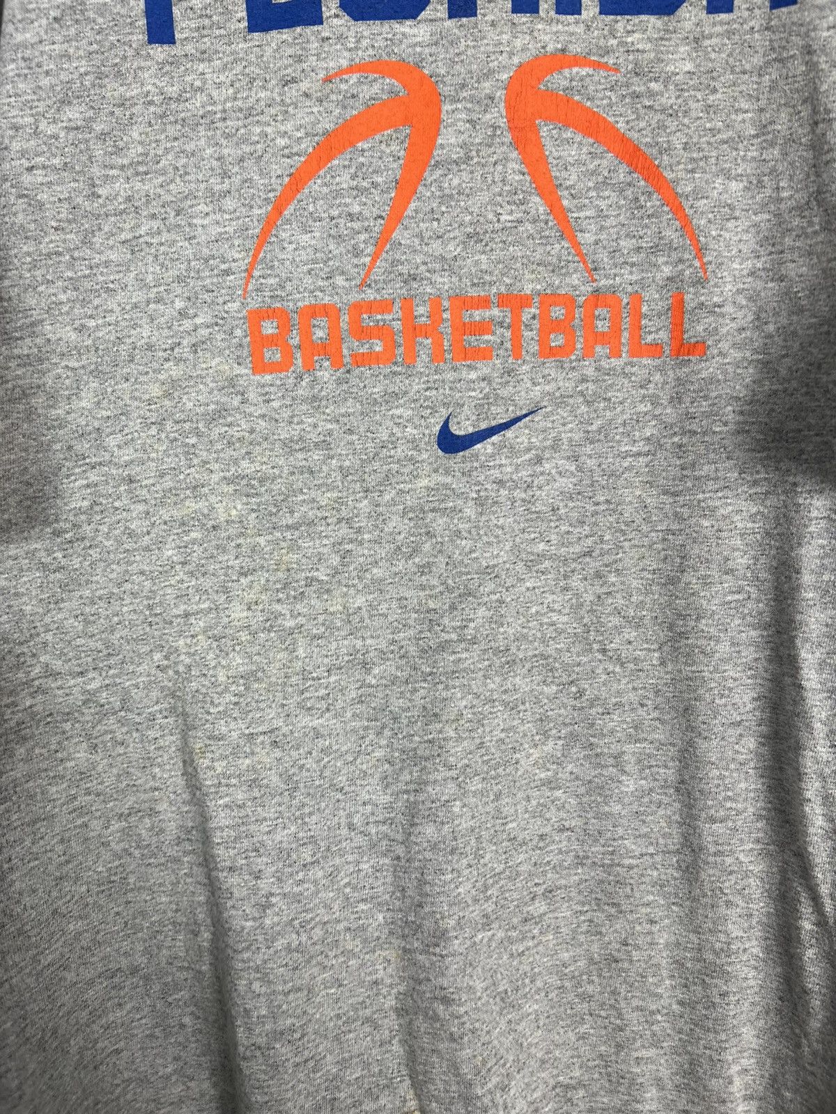 Nike Baggy Tshirt Nike Florida Basketball Vintage Center Logo Size US XXL / EU 58 / 5 - 2 Thumbnail