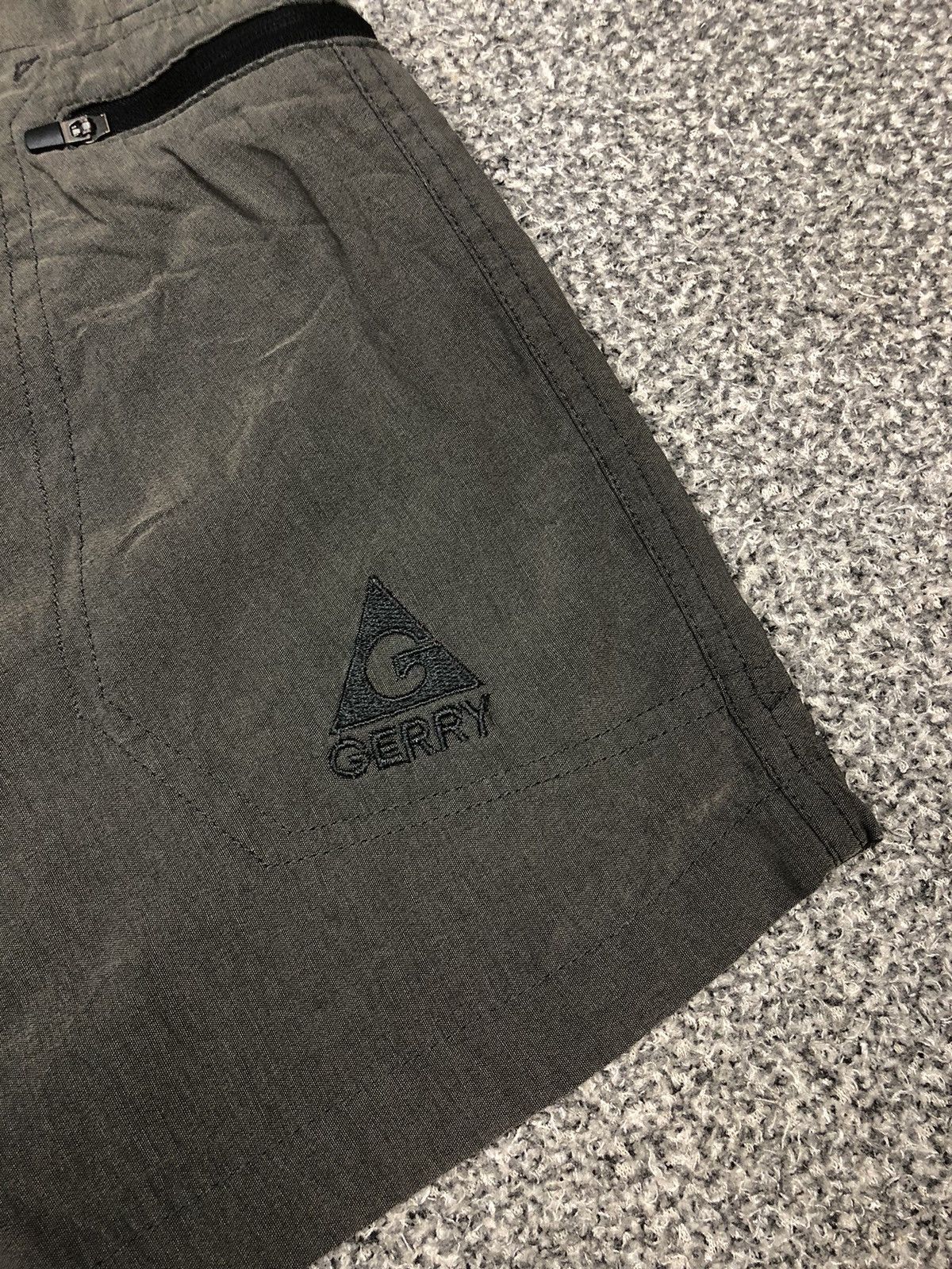 Carhartt × Japanese Brand × Vintage Vintage Y2K Gerry Outdoor 6 Pocket Shortpants Size US 32 / EU 48 - 8 Thumbnail