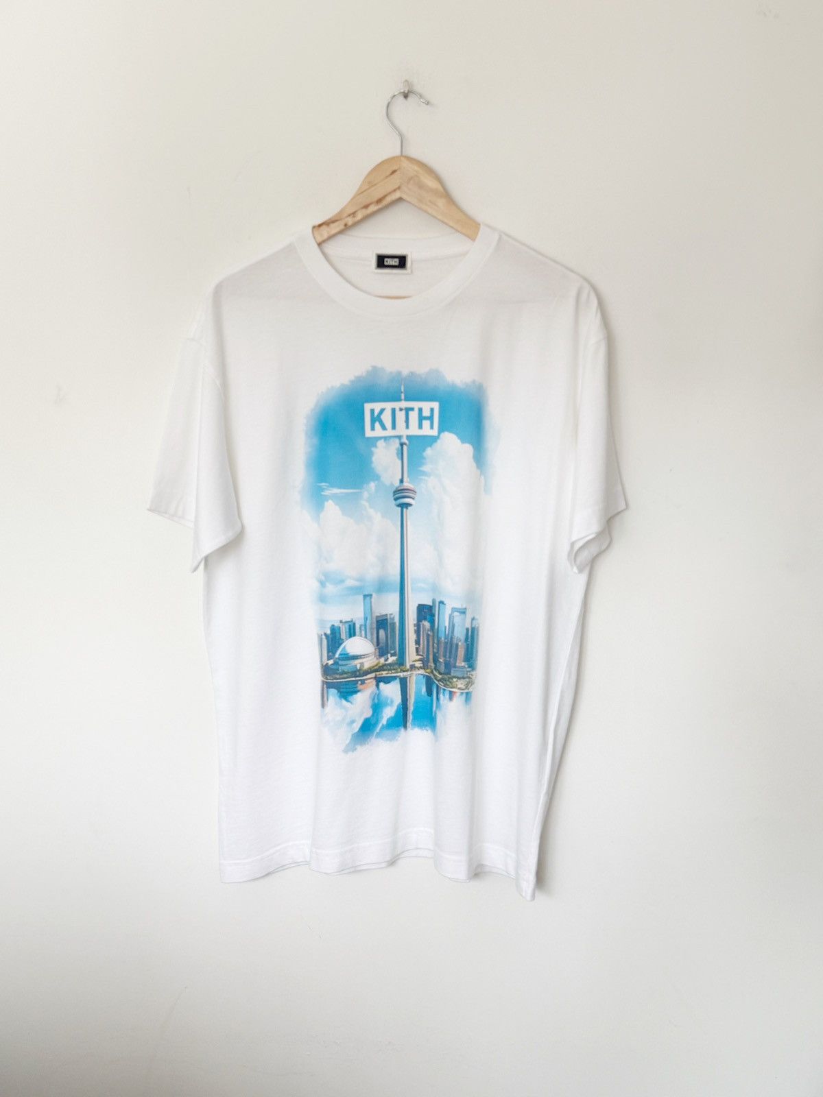 Kith × Vintage Kith Toronto Skyline Vintage Tee Size US L / EU 52-54 / 3 - 1 Thumbnail