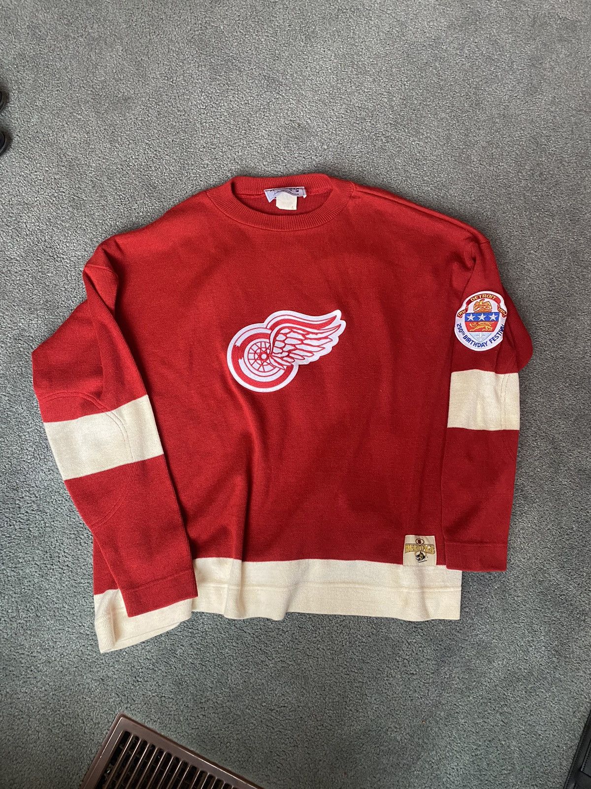 image of Stall&dean Puckmaster 1951 Detroit Red Wings Jersey in Red/White, Men's (Size 2XL)