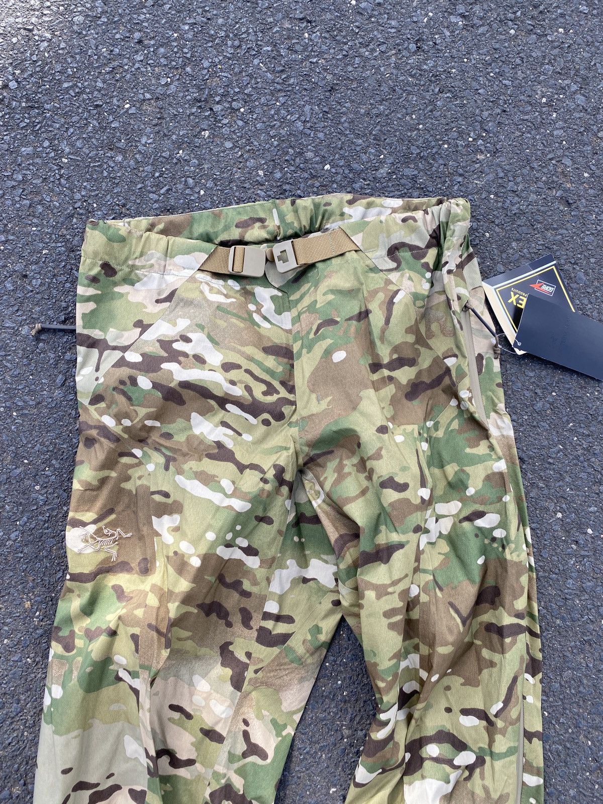 Arc'teryx Arc’teryx Leaf Alpha LT Gen 2 pants Size US 31 - 2 Thumbnail