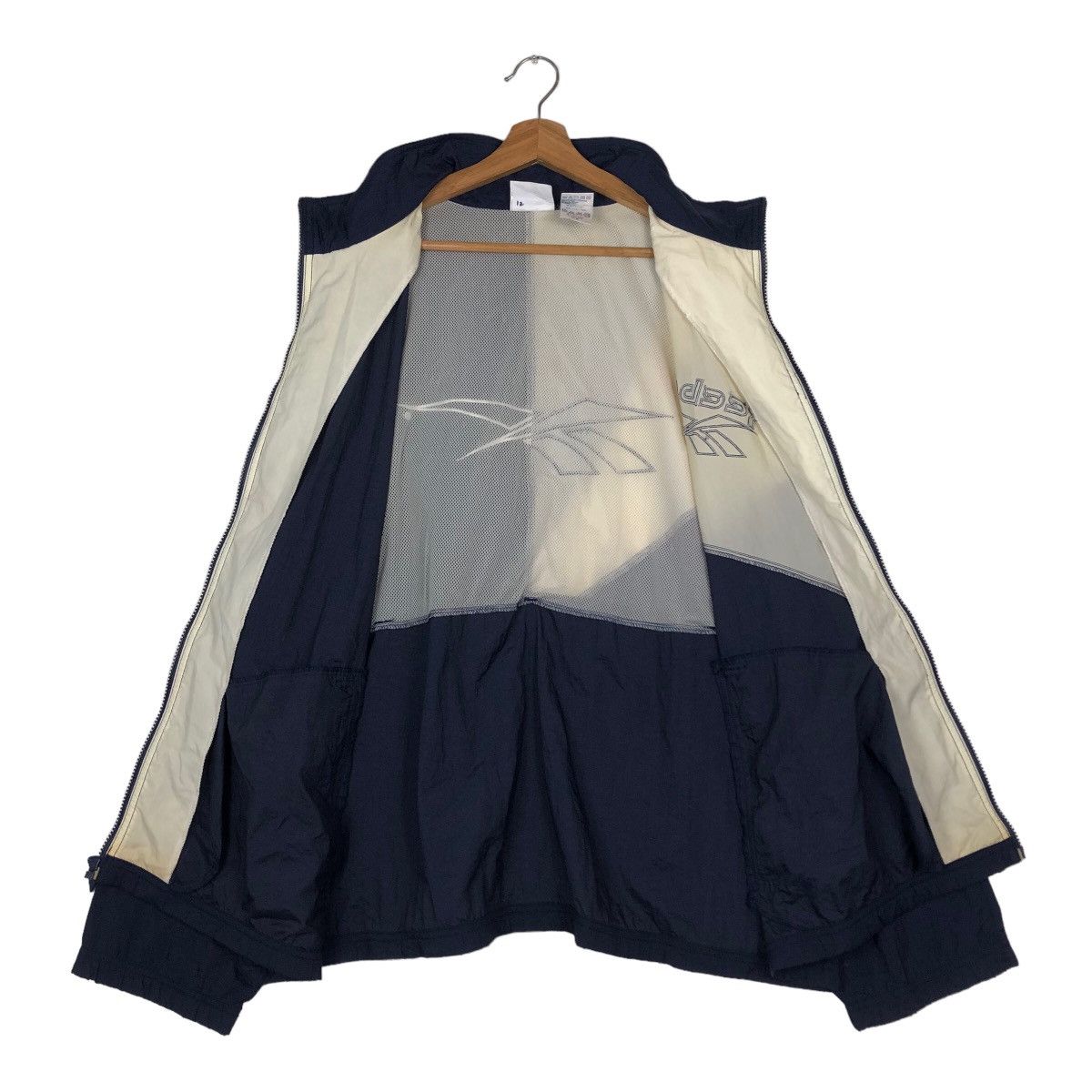 Japanese Brand 🔥Vintage Bomber Jacket Reebok Big Logo Over Print Size US L / EU 52-54 / 3 - 12 Thumbnail