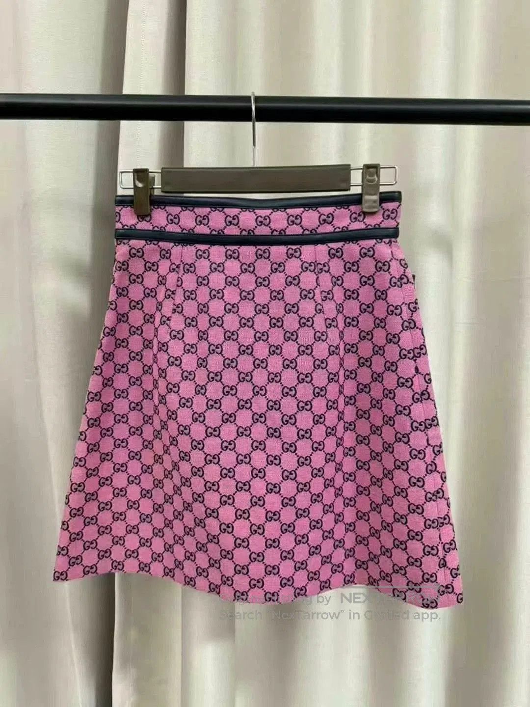 Gucci gucci pink gg logo two. Size S / US 4 / IT 40 - 5 Thumbnail