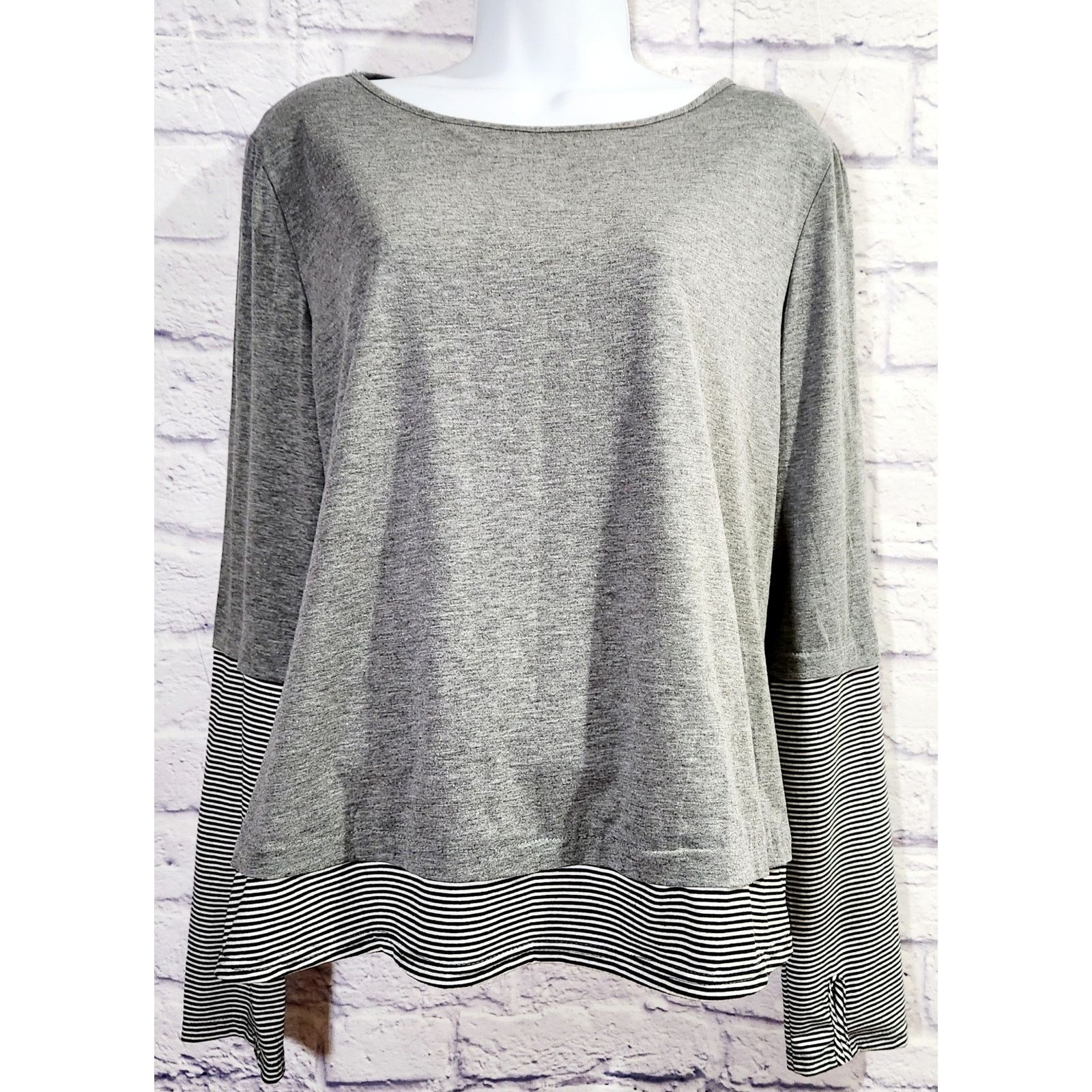 Other Gray Heathered Long Sleeves Layered Look Top Large Stretch Size L / US 10 / IT 46 - 1 Thumbnail