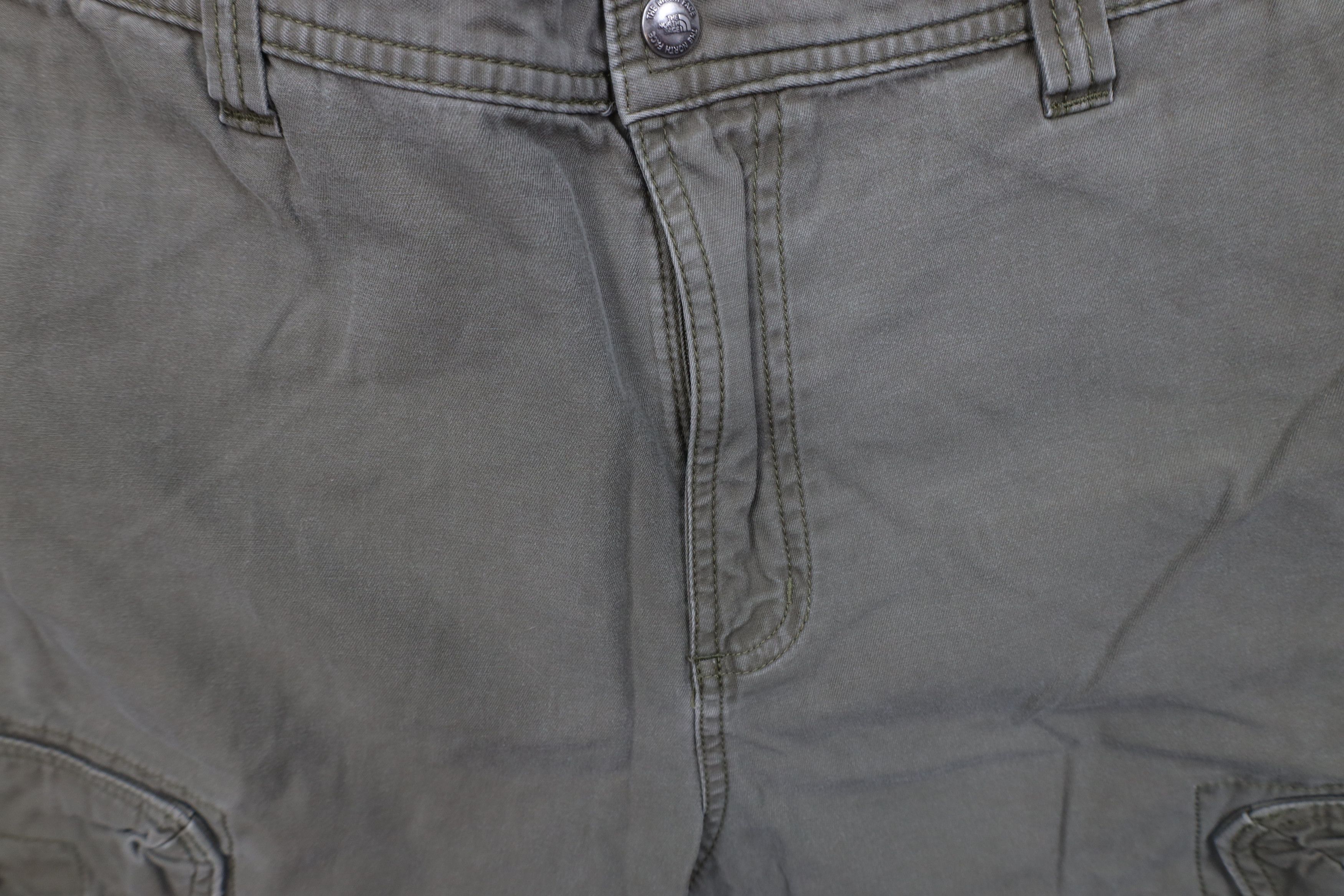 The North Face × Vintage Vintage The North Face Spell Baggy Fit Cargo Shorts Green Size US 38 / EU 54 - 6 Thumbnail