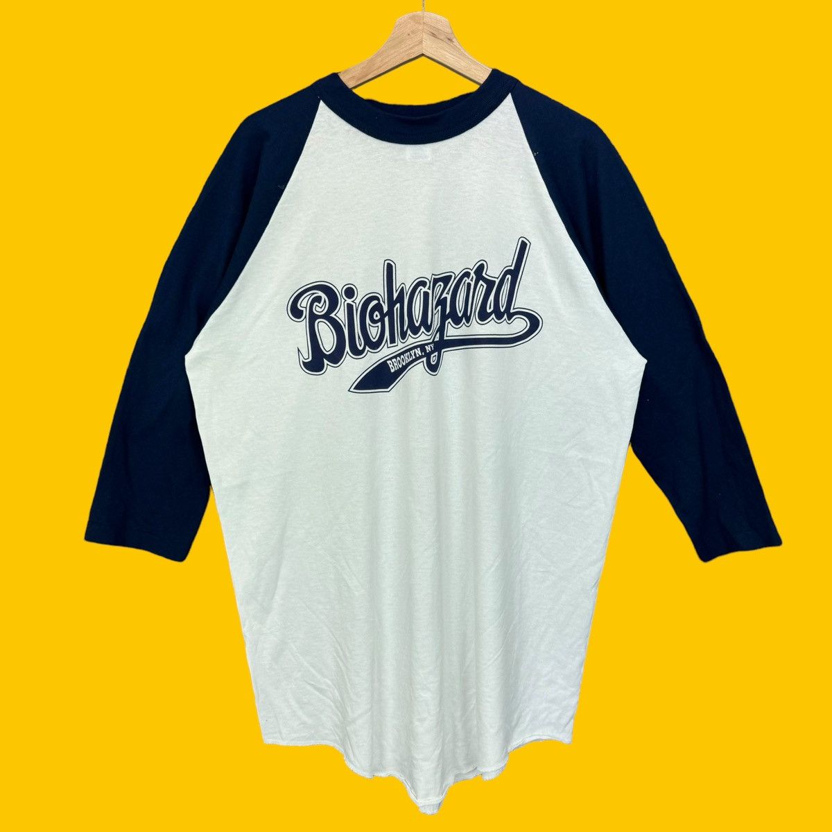 Vintage 1996 Biohazard Mata Leao Raglan Tee T - Shirt 90s