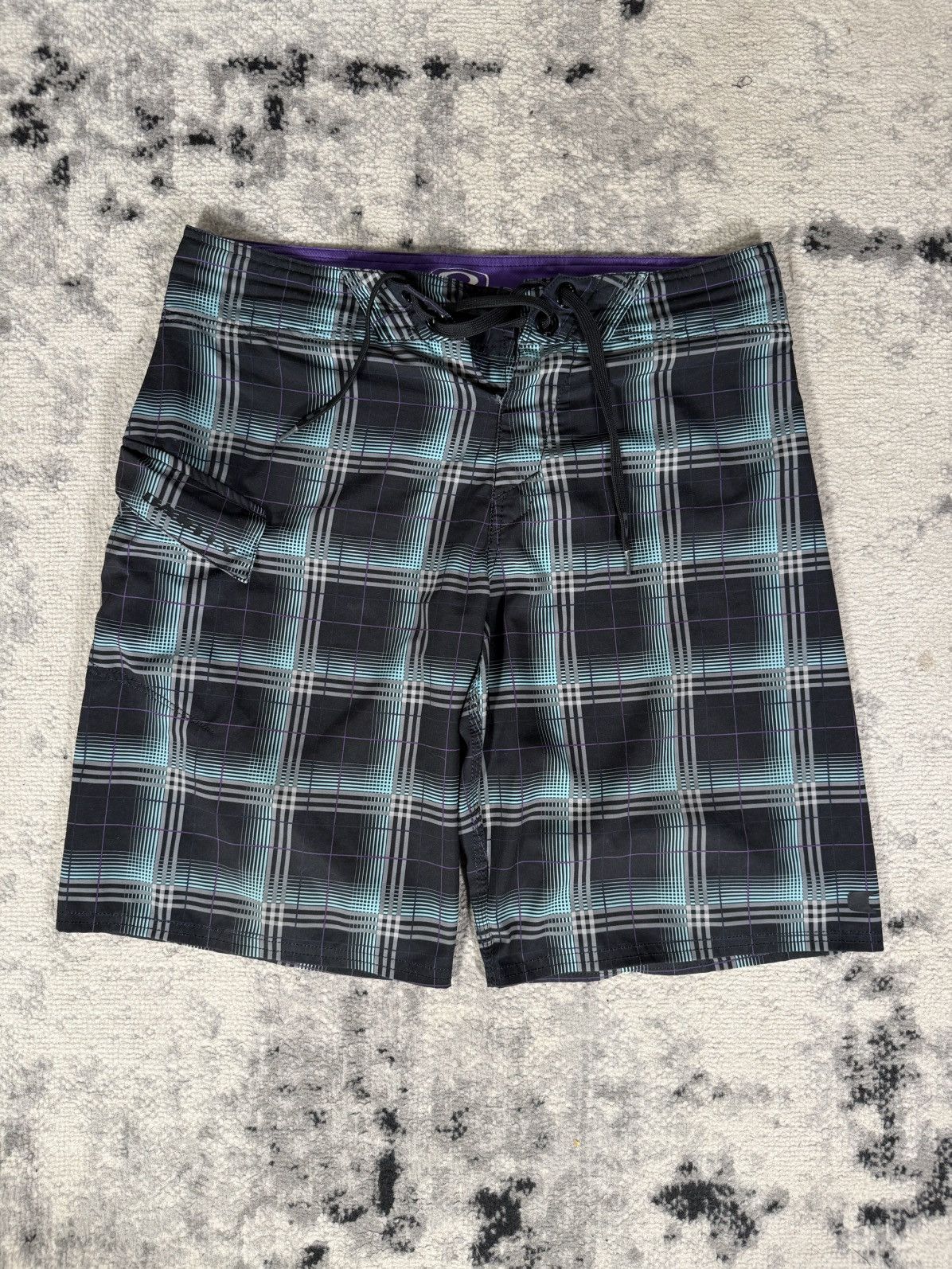 Oakley Y2K Oakley Checkered Blue Purple Checkered Board Shorts Size US 32 / EU 48 - 1 Thumbnail
