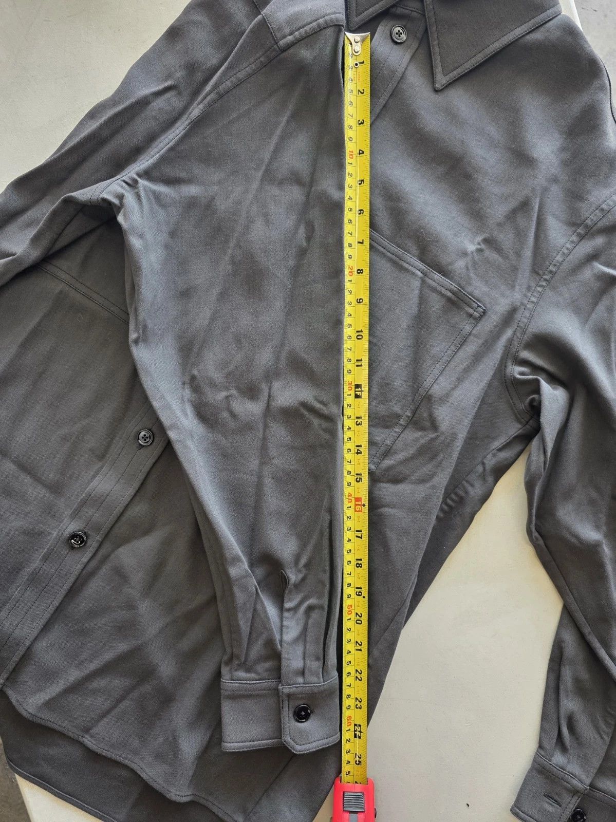 Lemaire Lemaire Straight Collar Shirt in Ash Black F22 size 48 NWT Size US L / EU 52-54 / 3 - 6 Thumbnail
