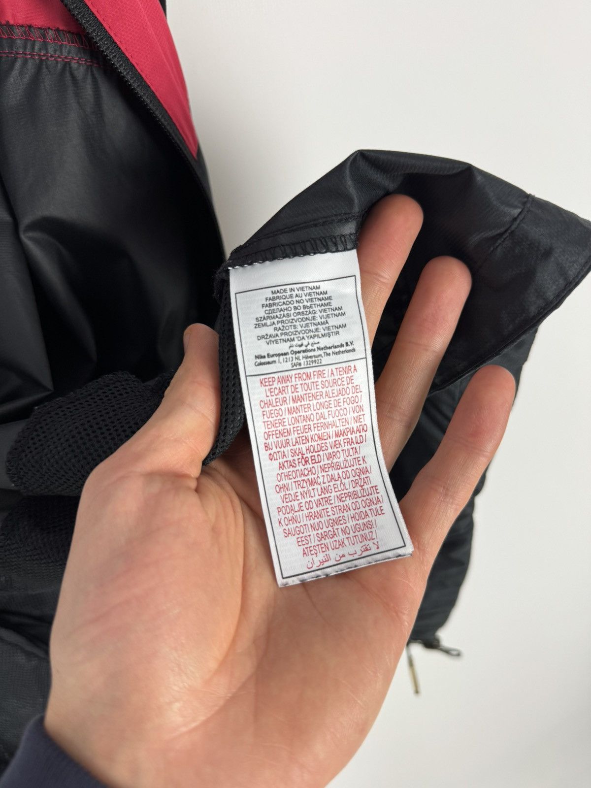 Nike Nike 2in1 Paneled Nylon Vented Running Jacket Size US M / EU 48-50 / 2 - 20 Thumbnail