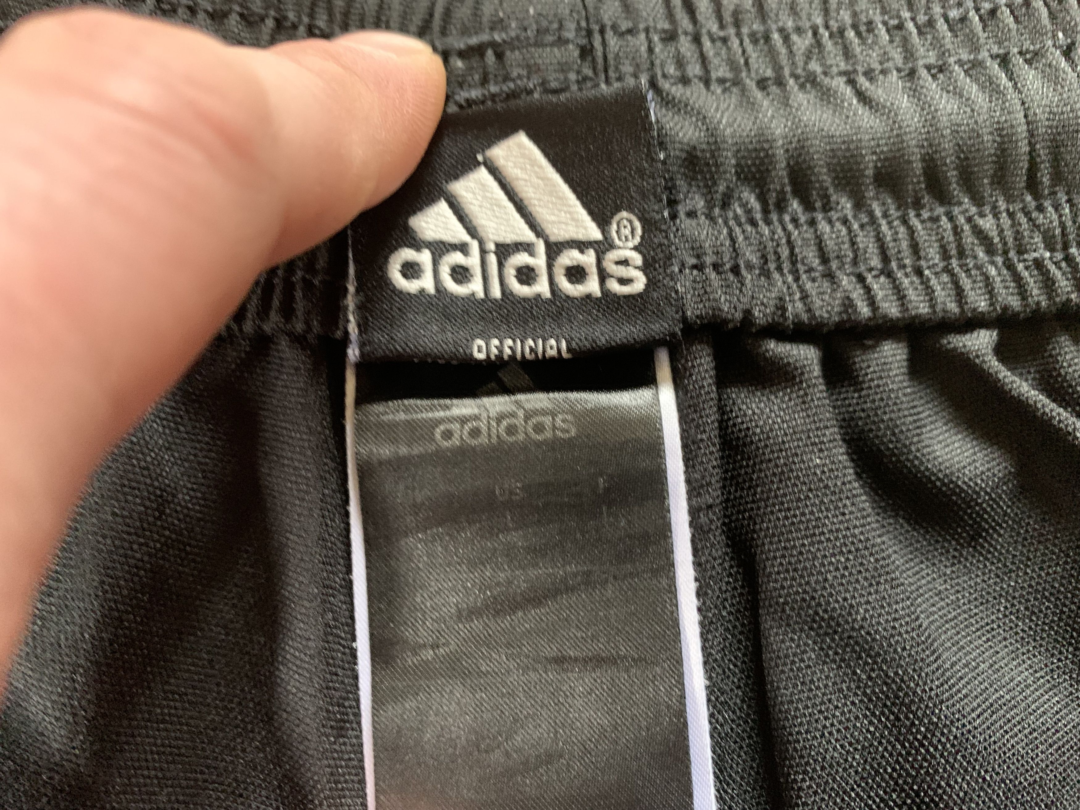 Adidas × Vintage Adidas All Blacks Shorts 2019 Size US 34 / EU 50 - 8 Thumbnail