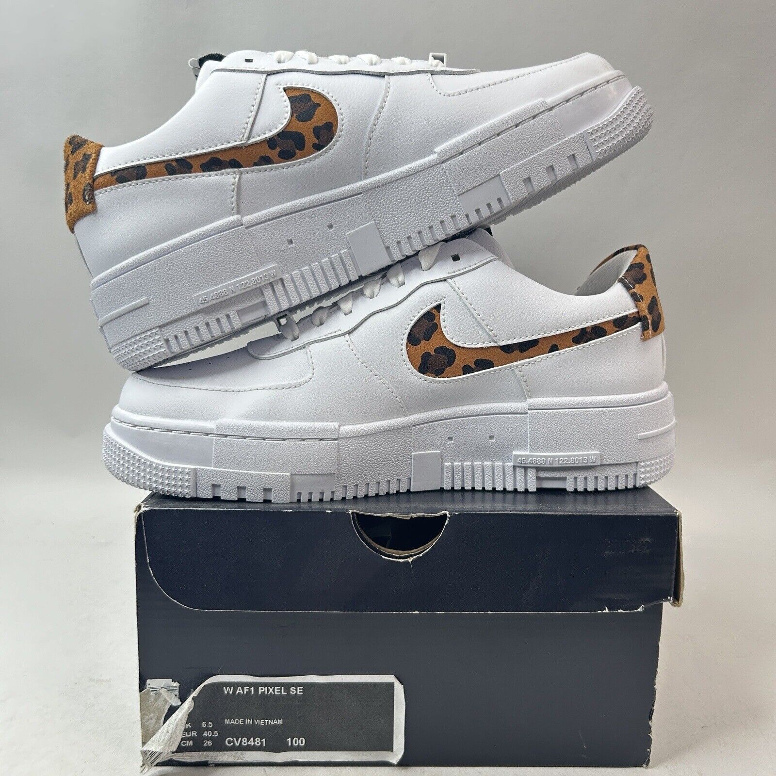 Nike Nike Air Force 1 Low Pixel SE WMNS “White Leopard” 2024 Size US 9 / IT 39 - 3 Thumbnail