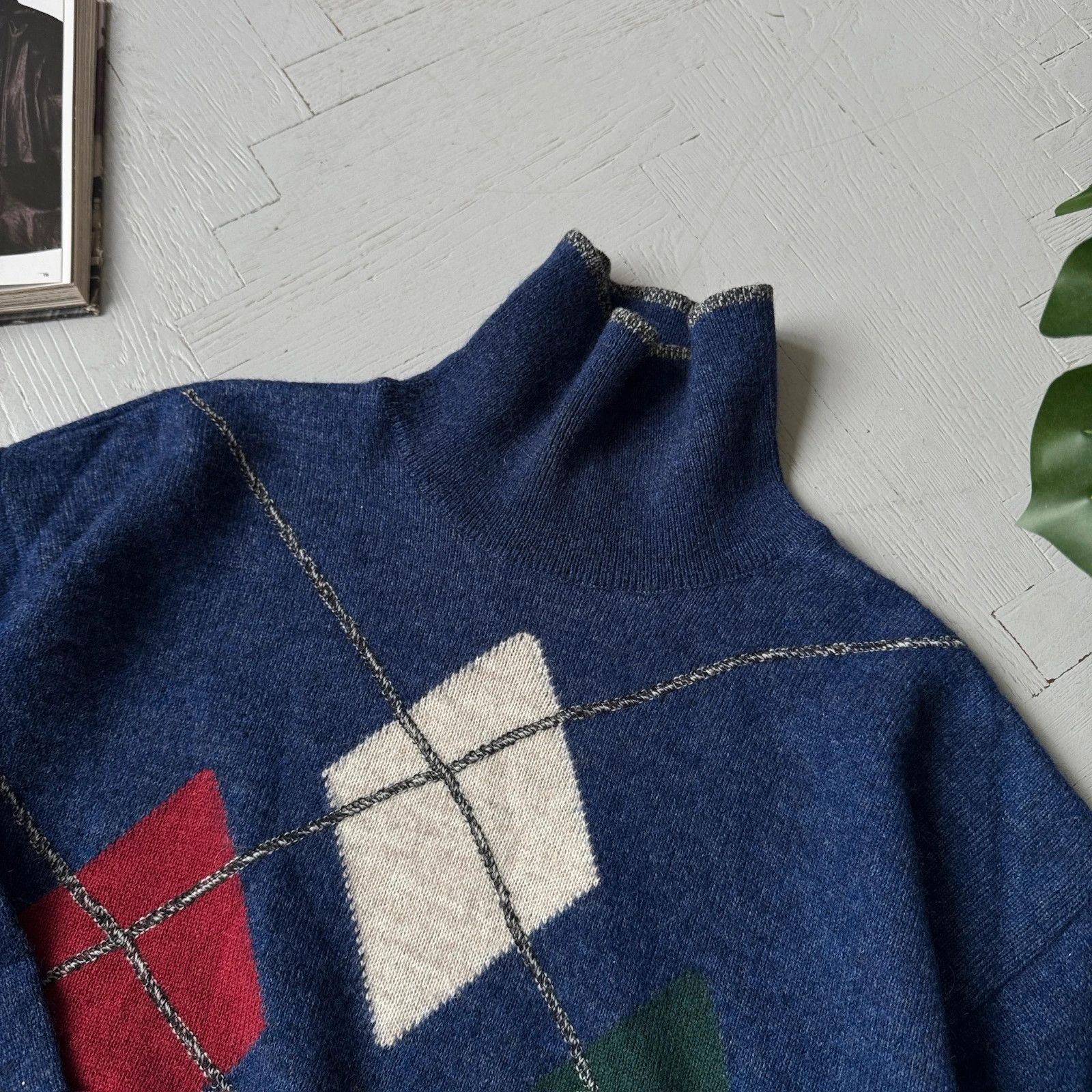 Hugo Boss Vintage Hugo Boss Turtle Neck Wool Blend Sweater Oversized Size US L / EU 52-54 / 3 - 6 Thumbnail