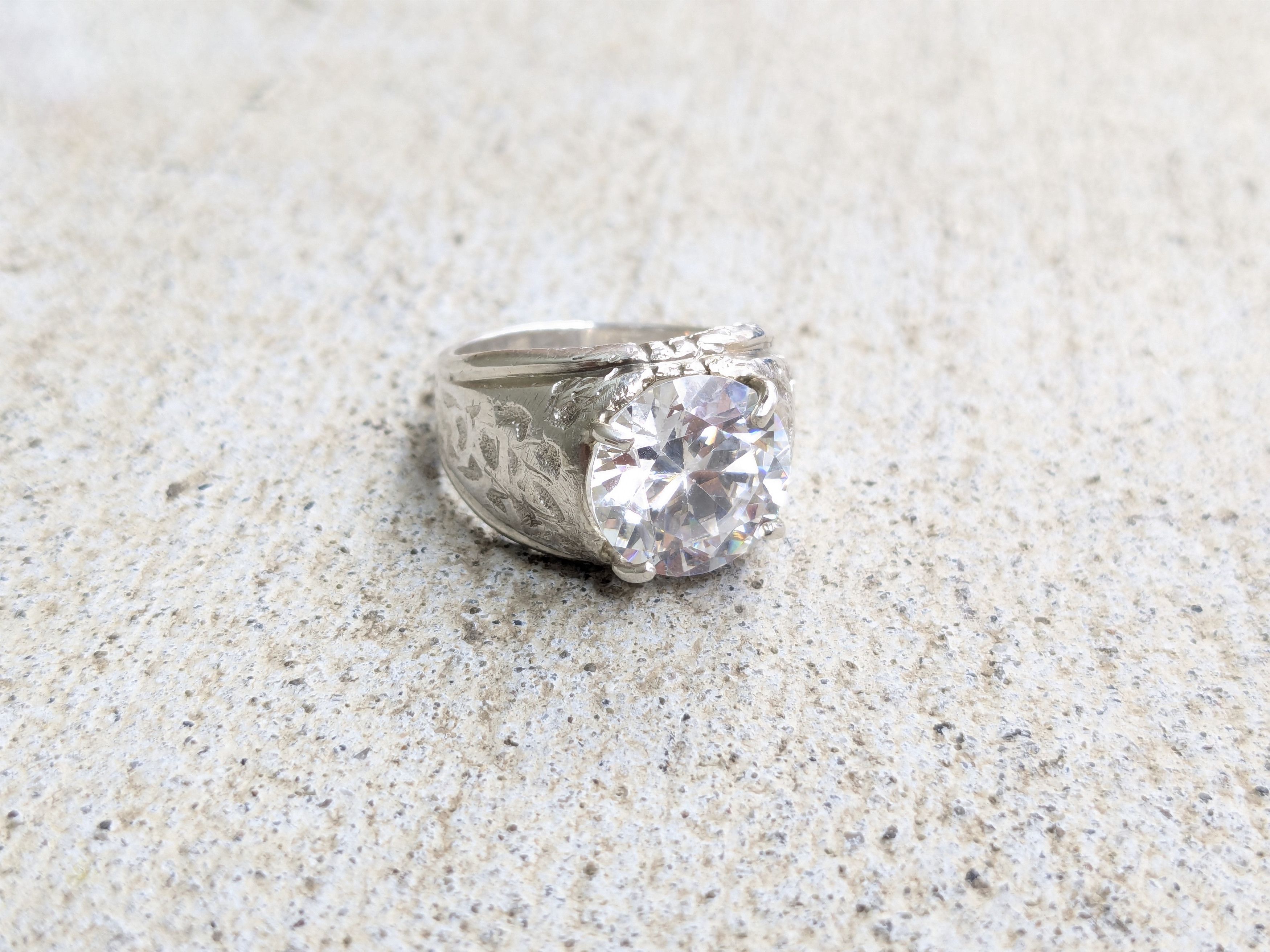 Jewelry Vintage Sterling Silver Ring CZ Round 8.75 Clear Size ONE SIZE - 2 Thumbnail