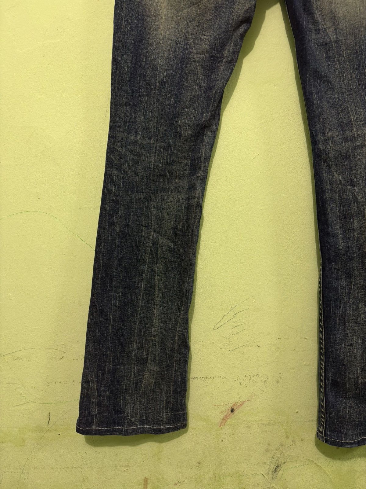 Japanese Brand Japanese Red Pepper Distressed Flared Denin Size US 32 / EU 48 - 9 Thumbnail