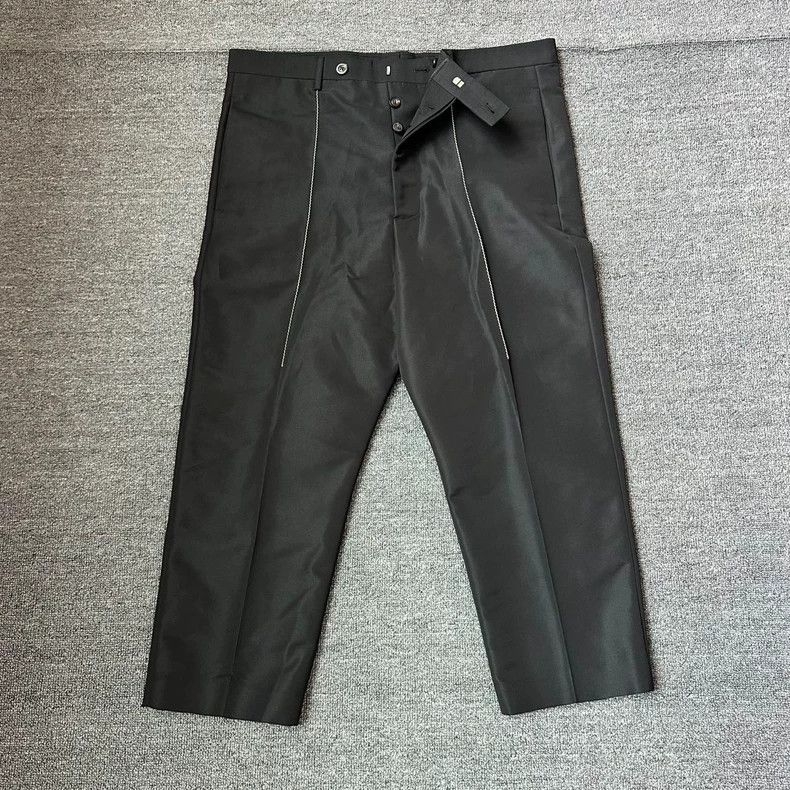 Rick Owens Rick Owens Black Cropped Pants for Men Size US 31 - 1 Thumbnail