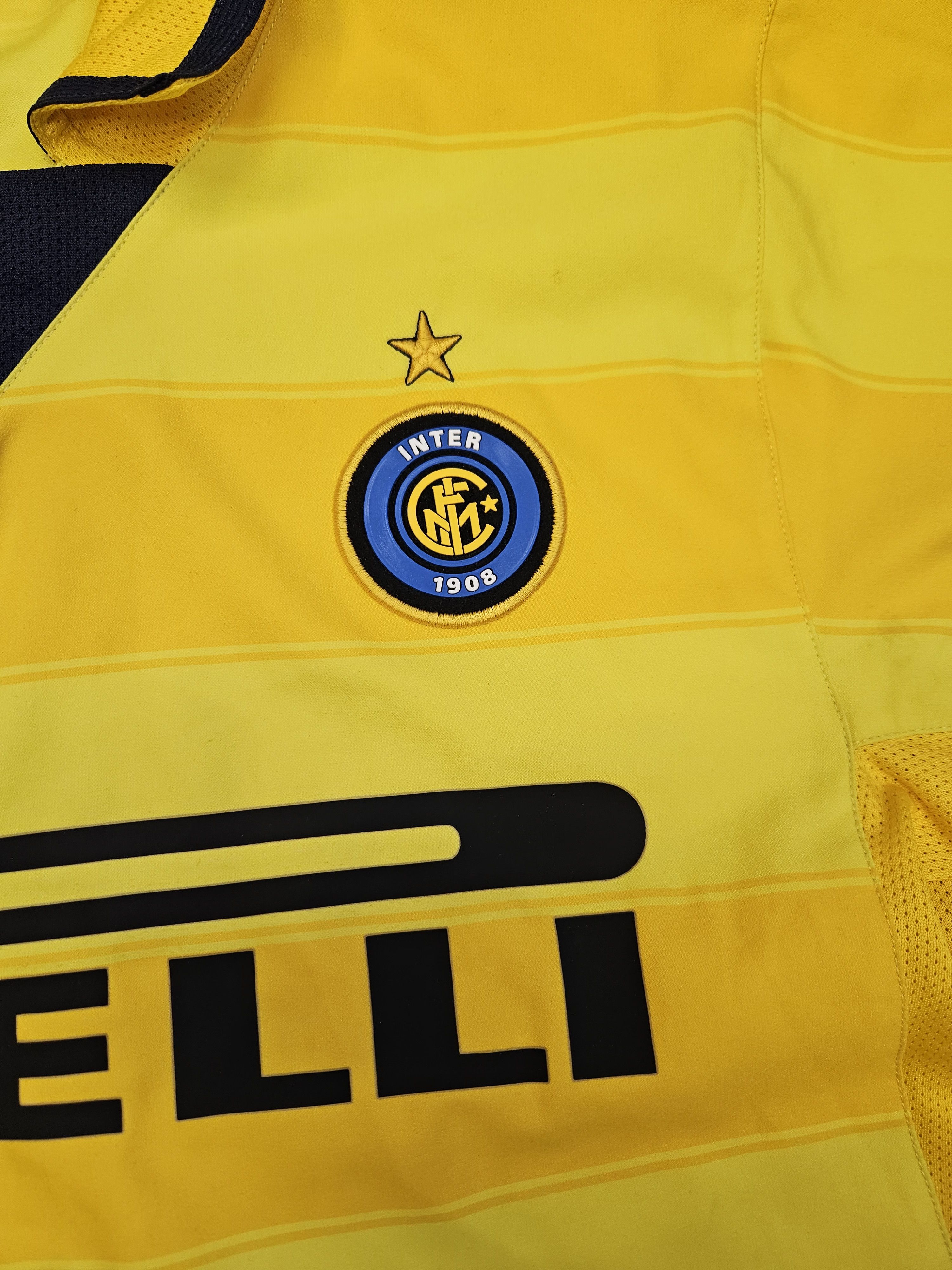 Nike Nike inter 2003 2004 away kit jersey pirelli Size US S / EU 44-46 / 1 - 5 Thumbnail
