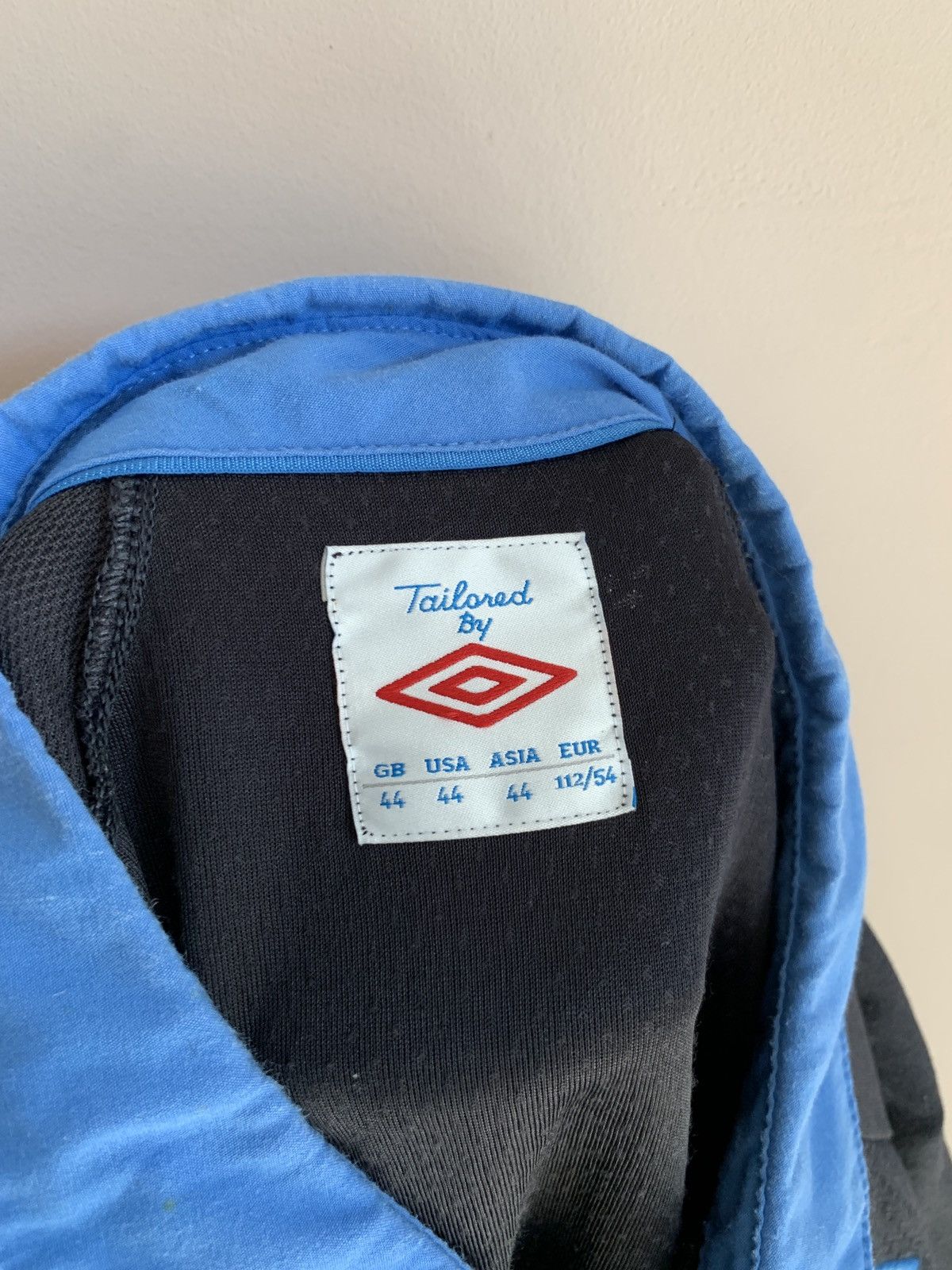 Umbro England 2011 2012 Away Football Jersey Umbro Soccer Shirt XL Size US XL / EU 56 / 4 - 6 Thumbnail