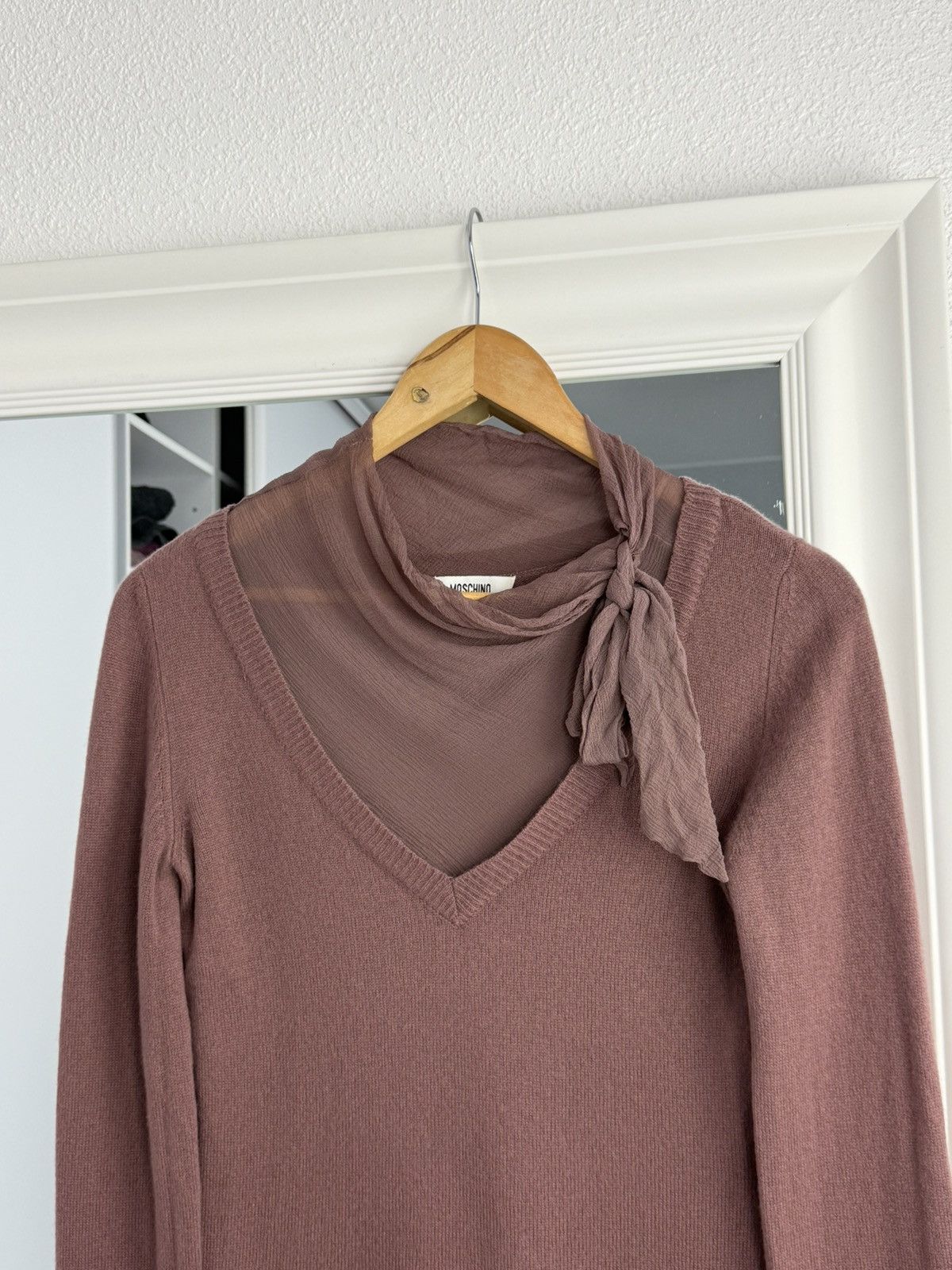 Moschino Moschino Blouses Sweater Moschino Wool Size: 40(6) Size M / US 6-8 / IT 42-44 - 3 Thumbnail
