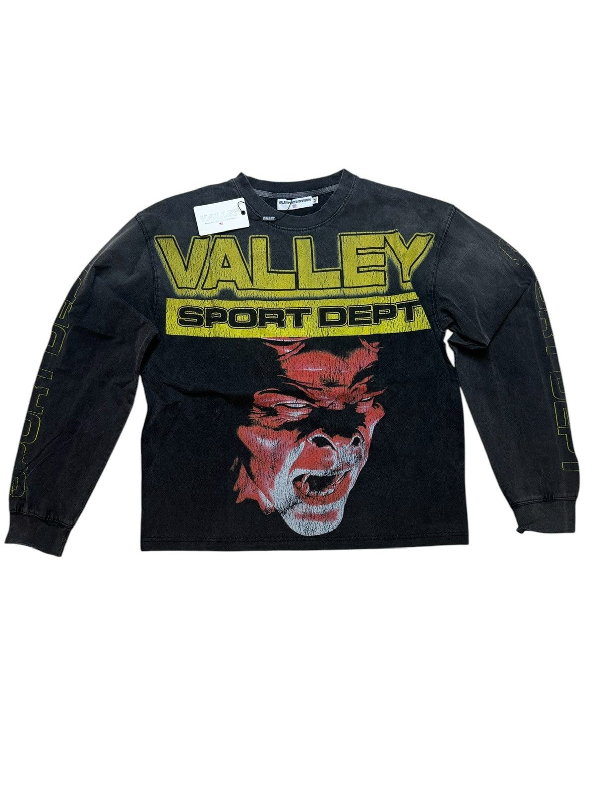 Vale Vale Forever Hellboy Long sleeve SIZE SMALL Size US S / EU 44-46 / 1 - 1 Thumbnail